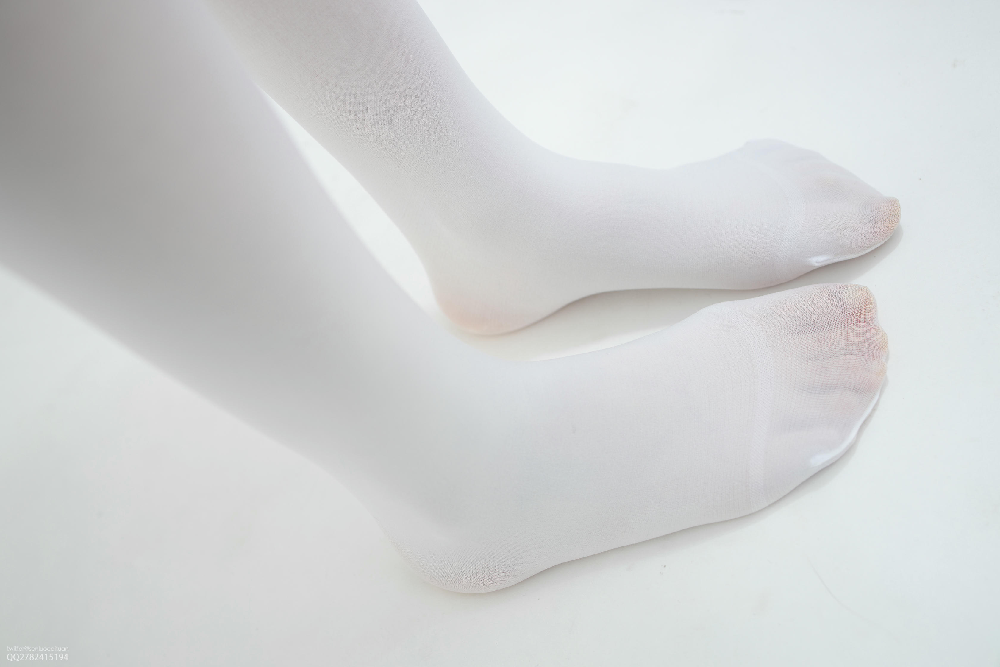 森萝财团 JKFUN-040 Aika 百元团定制1-2 80D白丝 [25P+1V-1.12G]_第1集