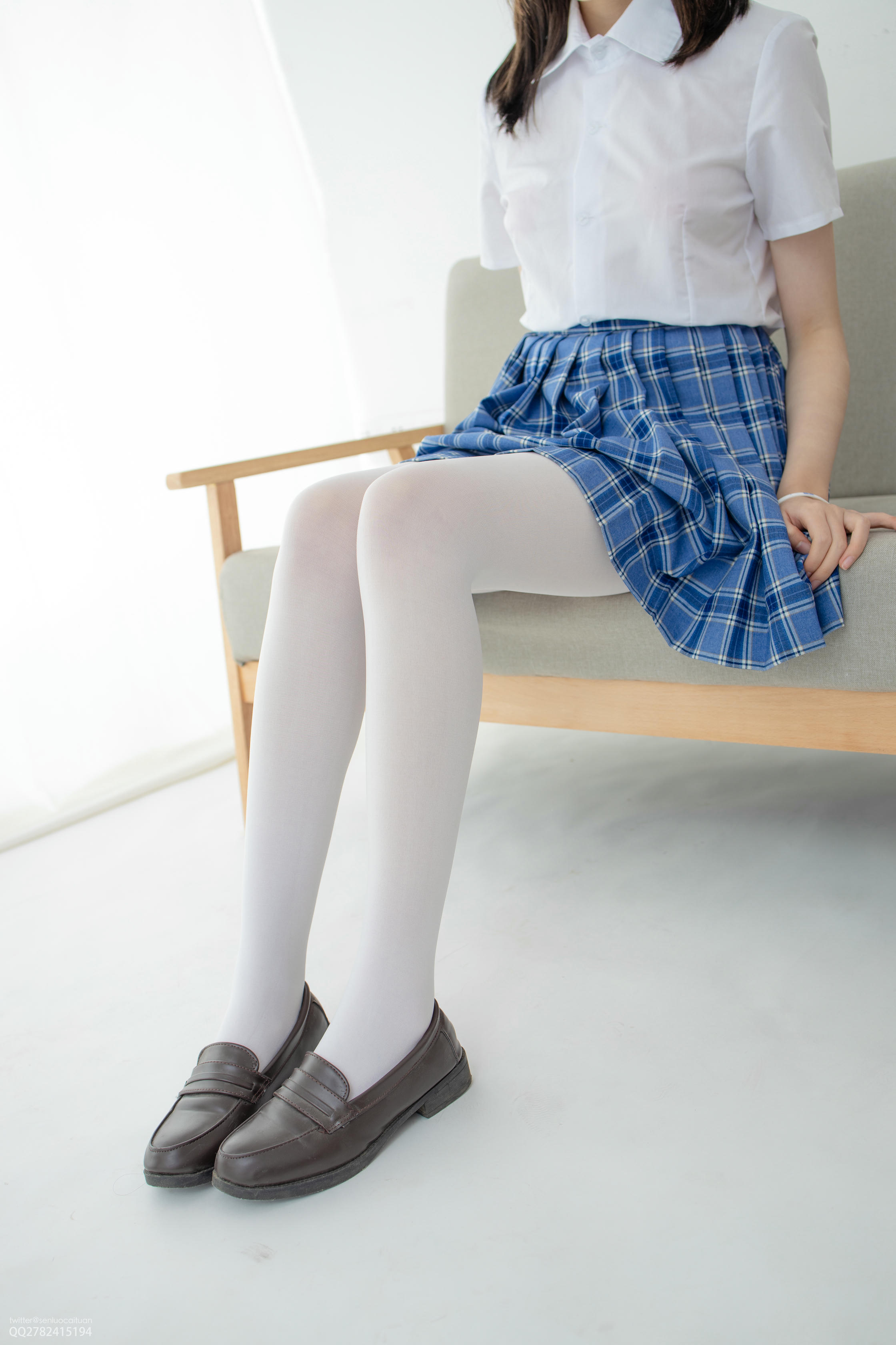 森萝财团 JKFUN-040 Aika 百元团定制1-2 80D白丝 [25P+1V-1.12G]_第1集