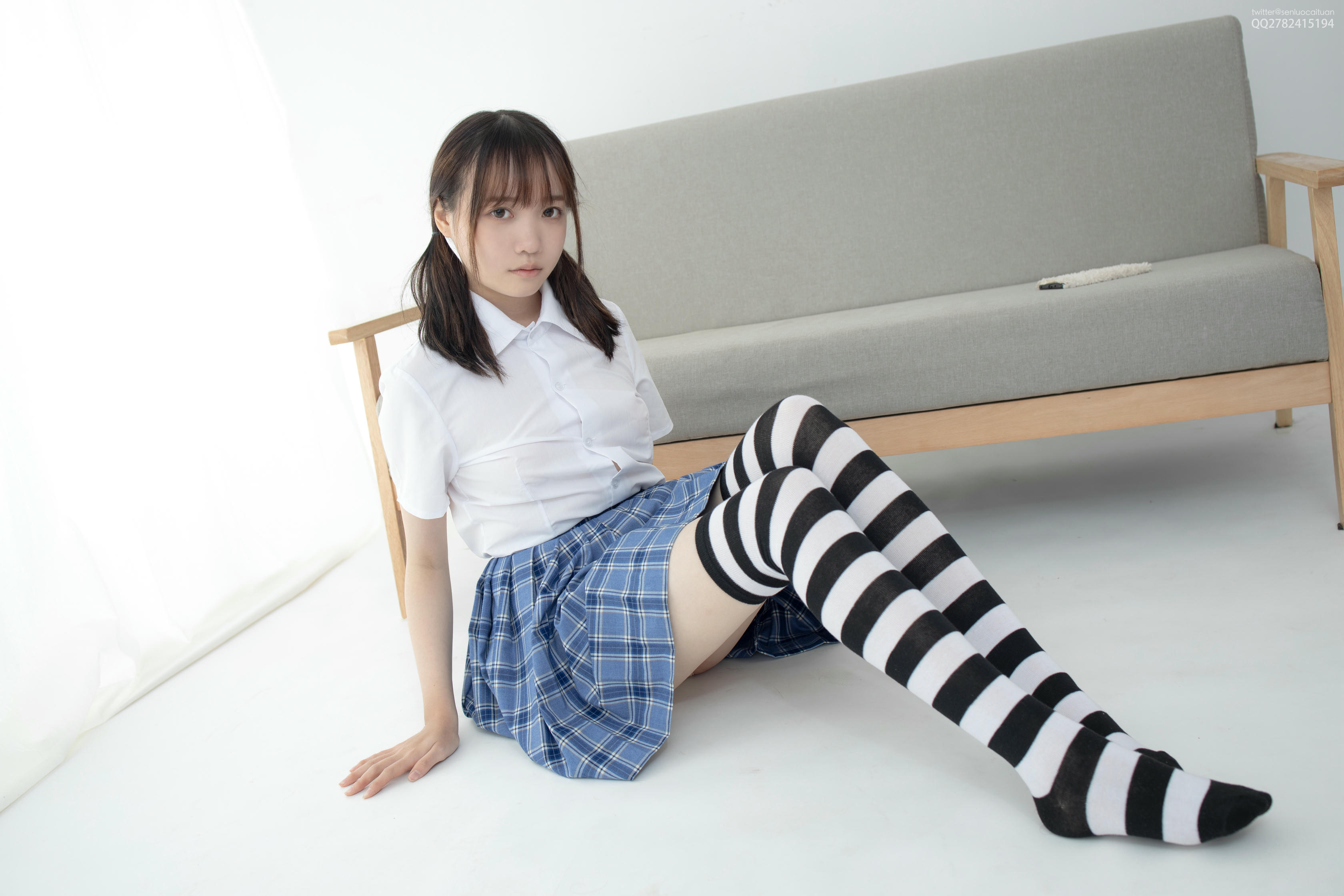 森萝财团 JKFUN-042 Aika 百元团定制1-4 黑白高筒袜 [36P+1V-1.56G]_第2集