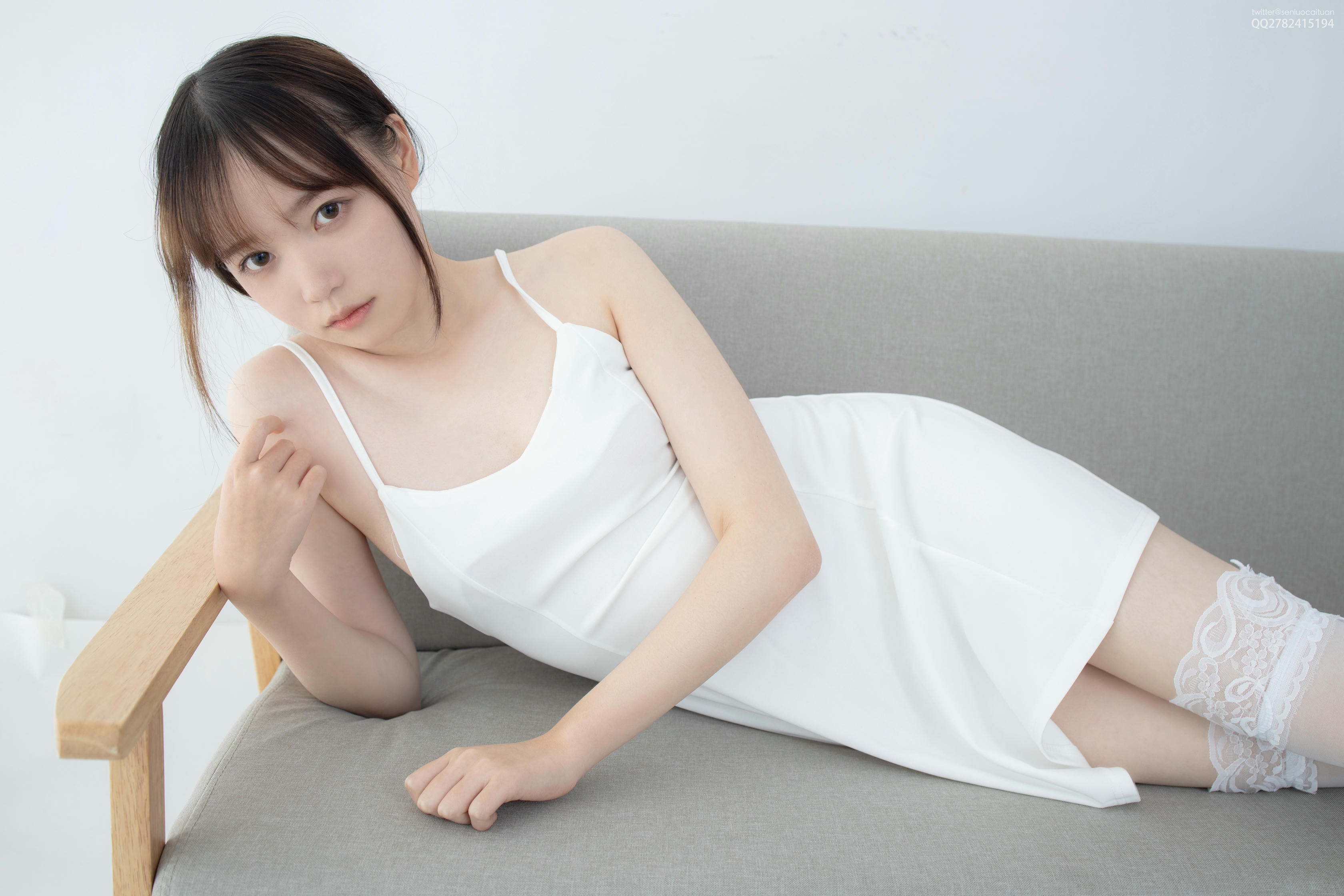 森萝财团 JKFUN-043 Aika 百元团定制1-5 30D蕾丝边高筒袜白色吊带裙 [35P+1V-2.29G]_第1集
