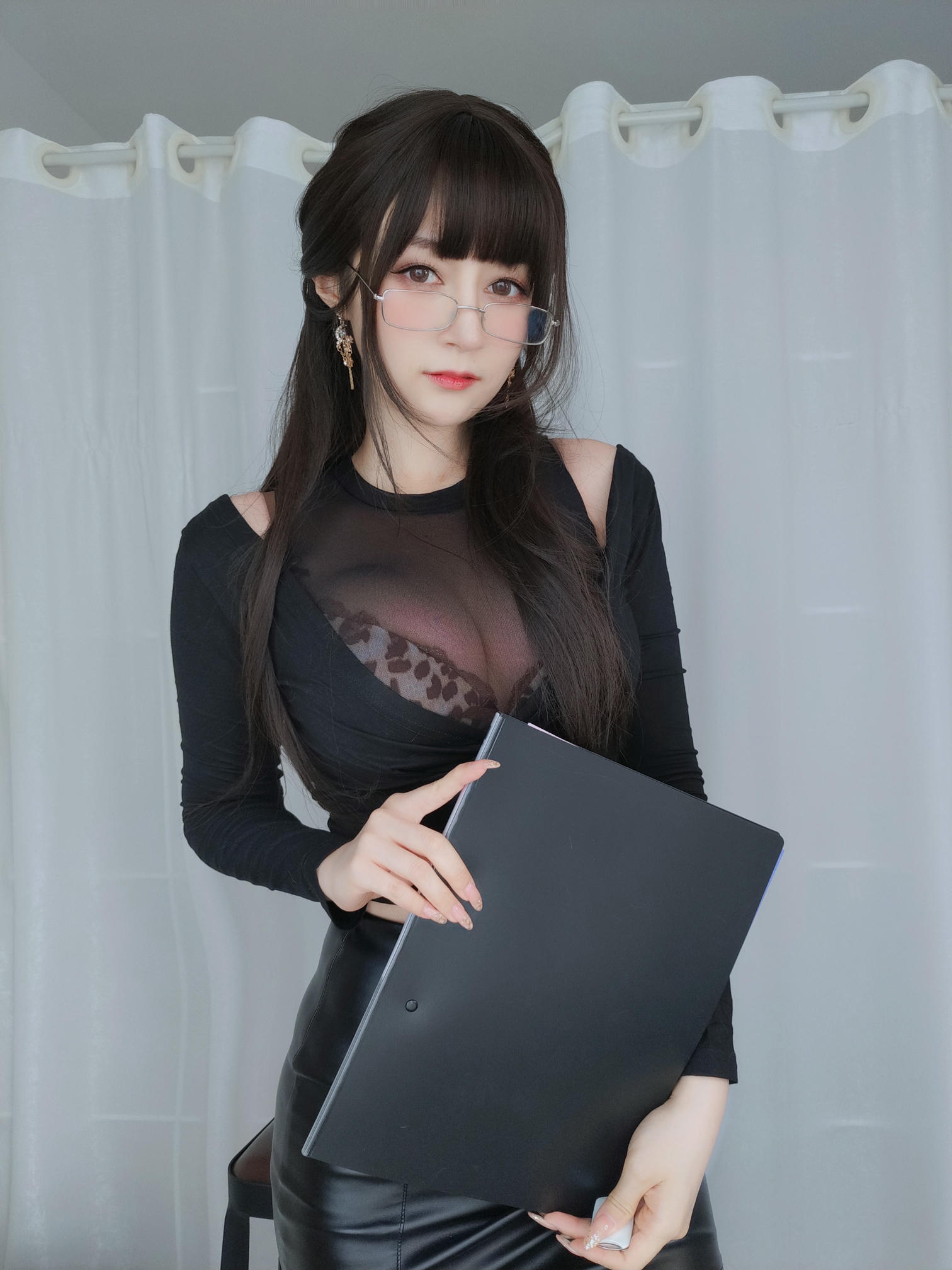 白银81 NO.089 fantia11月合集 [214P11V-1.18GB]-【20211112】黒糸女上司_第1集