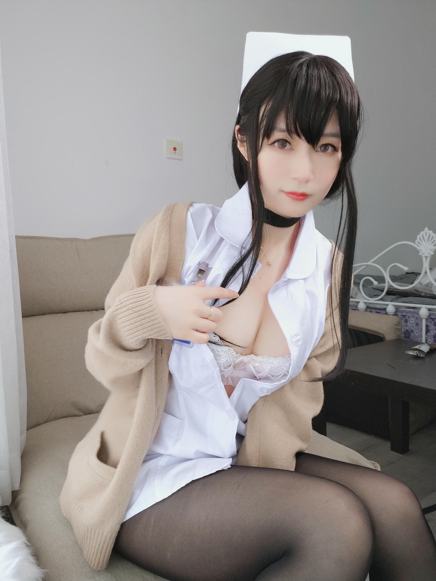 白银81 NO.016 长发小护士 [66P3V-447MB]_第1集