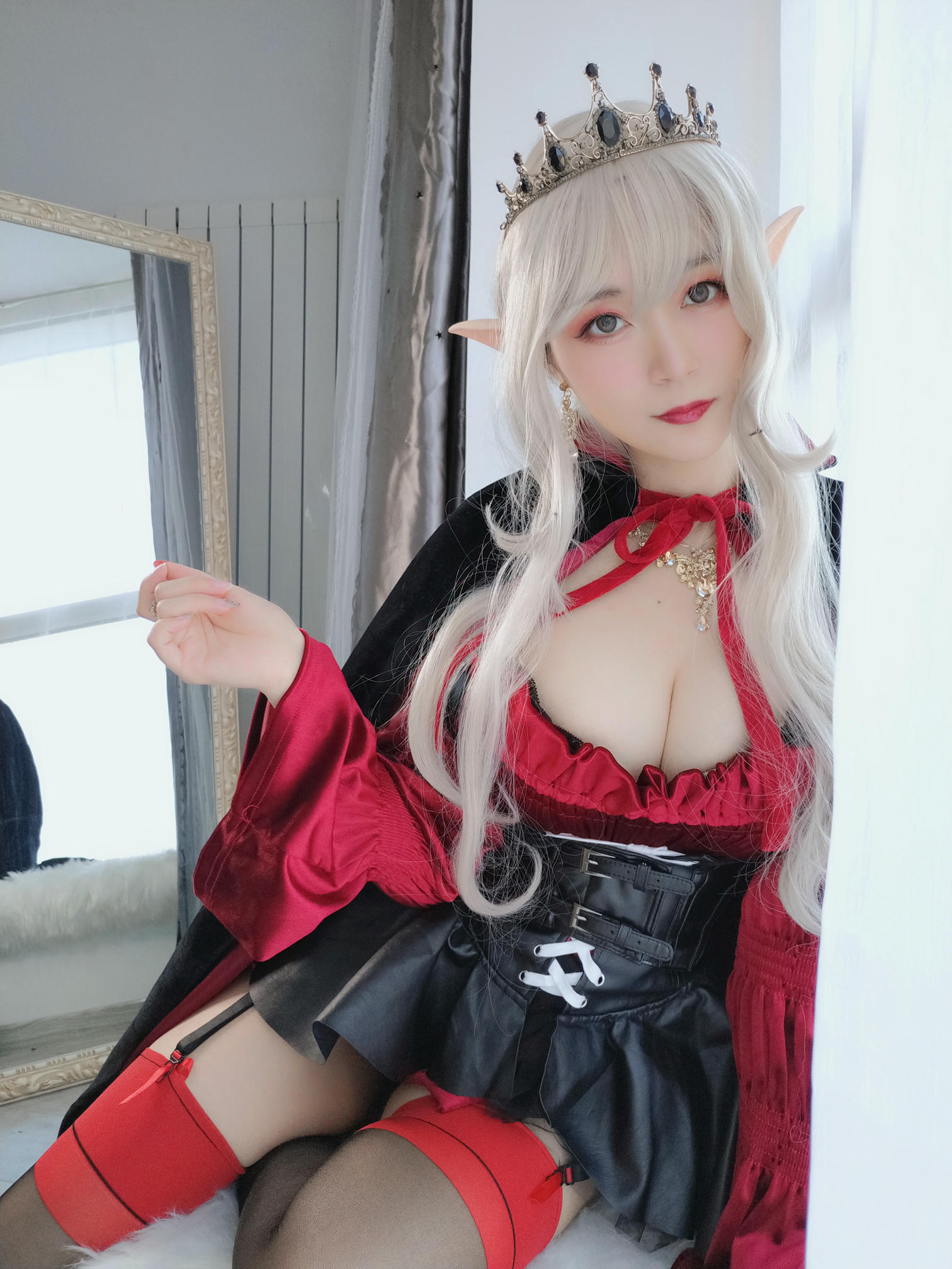 白银81 NO.019 皇家吸血鬼 [50P8V-543MB]_第3集