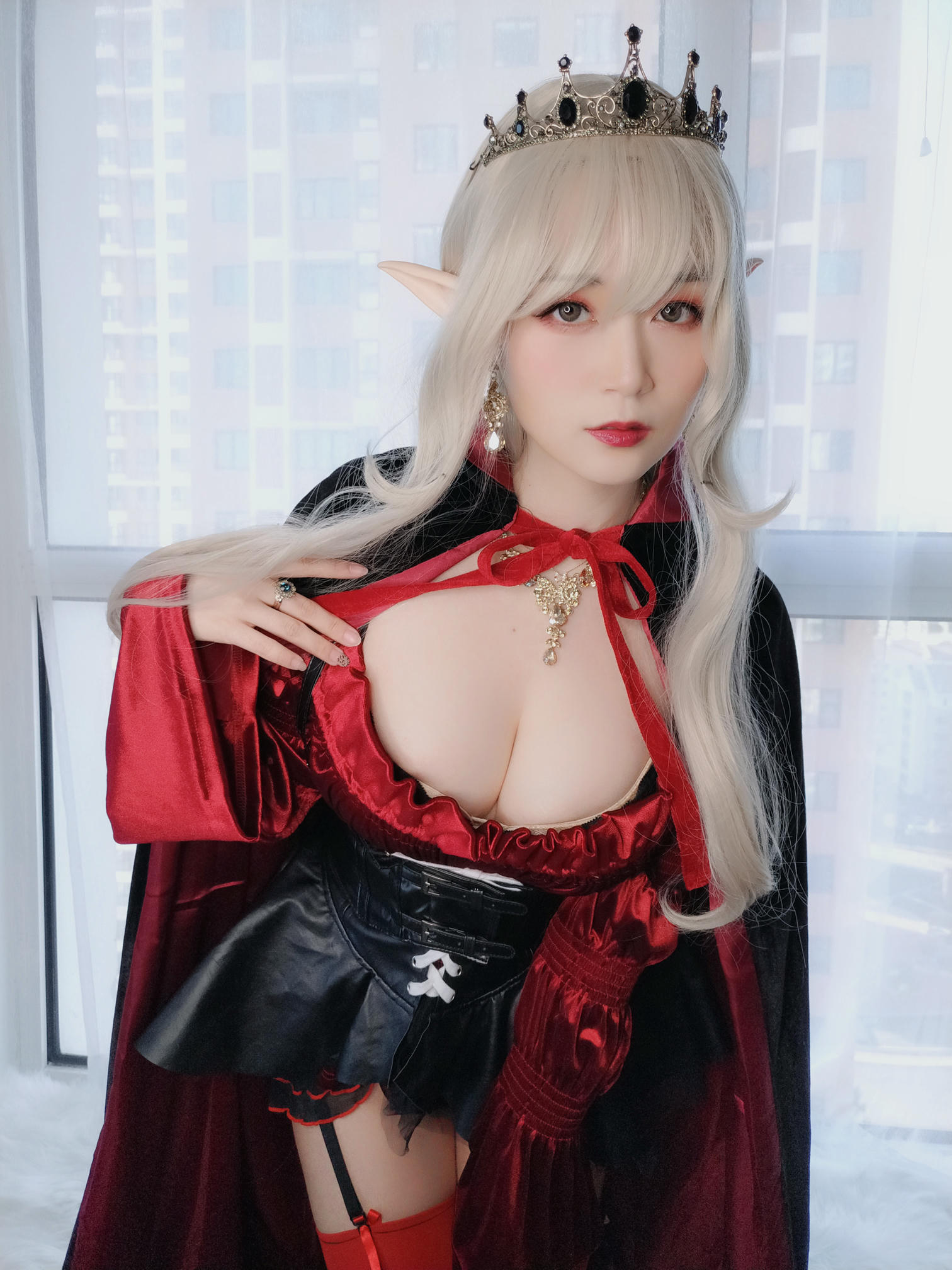 白银81 NO.019 皇家吸血鬼 [50P8V-543MB]_第3集