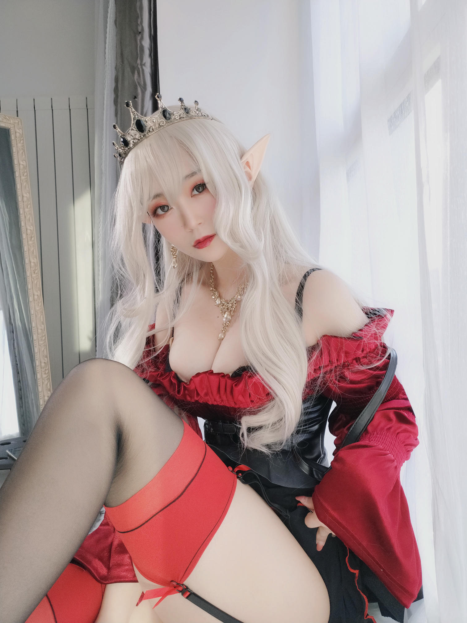 白银81 NO.019 皇家吸血鬼 [50P8V-543MB]_第1集