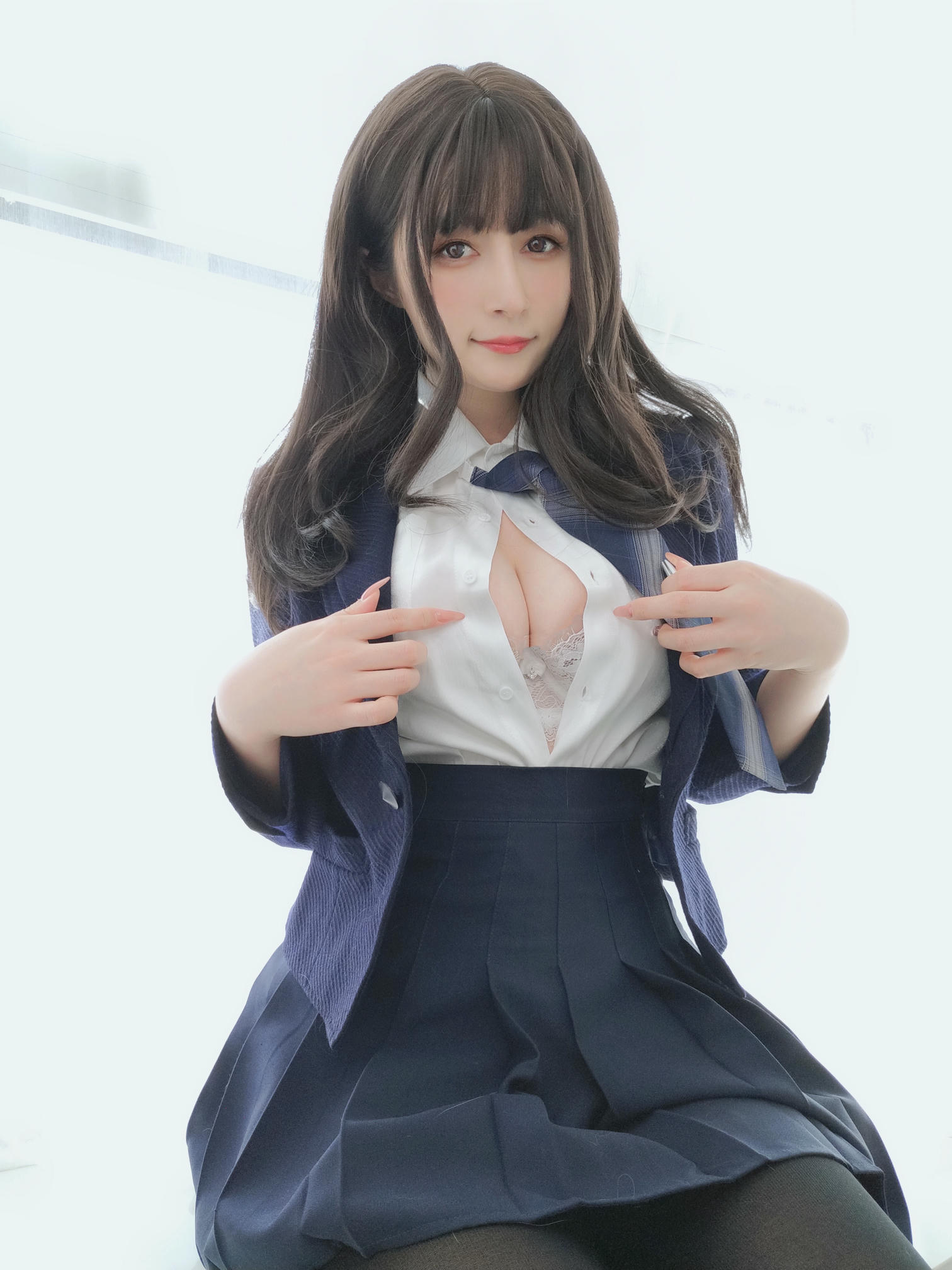 白银81 NO.111 2022年03月会员合集 (全19期) [281P6V-925MB]-2022-03-28 衬衫上的第二个扣子不见了_第1集