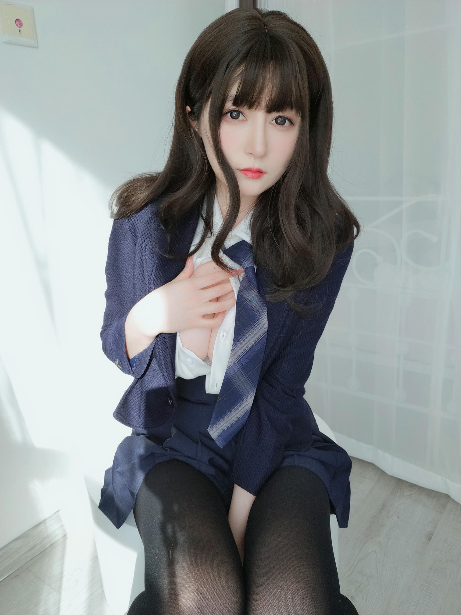 白银81 NO.111 2022年03月会员合集 (全19期) [281P6V-925MB]-2022-03-28 衬衫上的第二个扣子不见了_第1集
