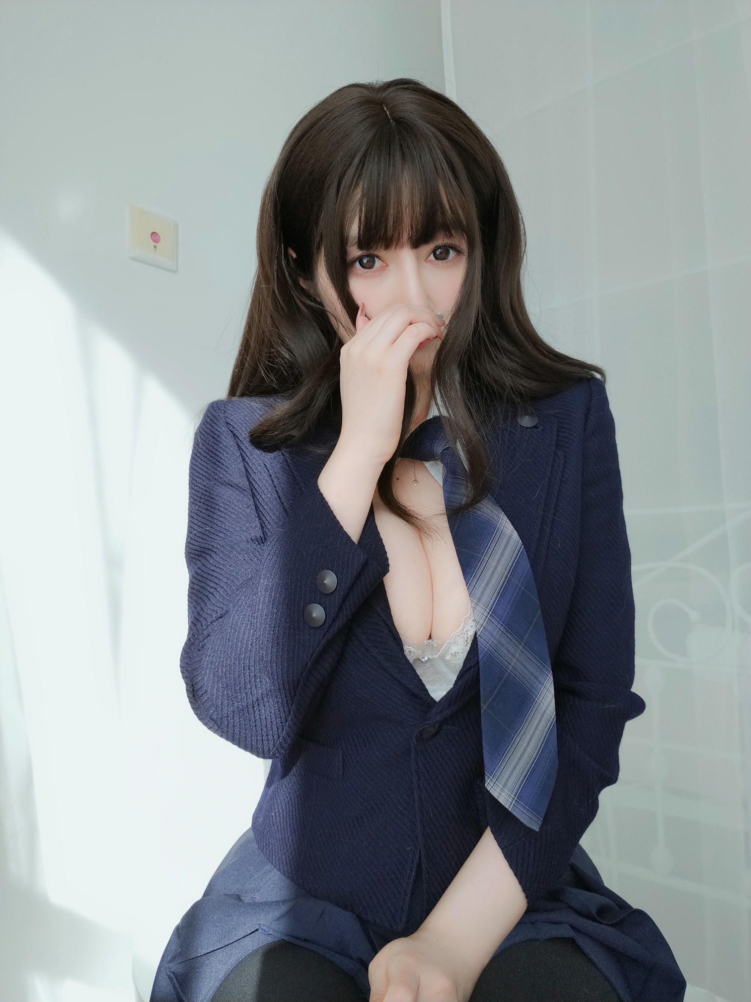 白银81 NO.111 2022年03月会员合集 (全19期) [281P6V-925MB]-2022-03-28 衬衫上的第二个扣子不见了_第1集