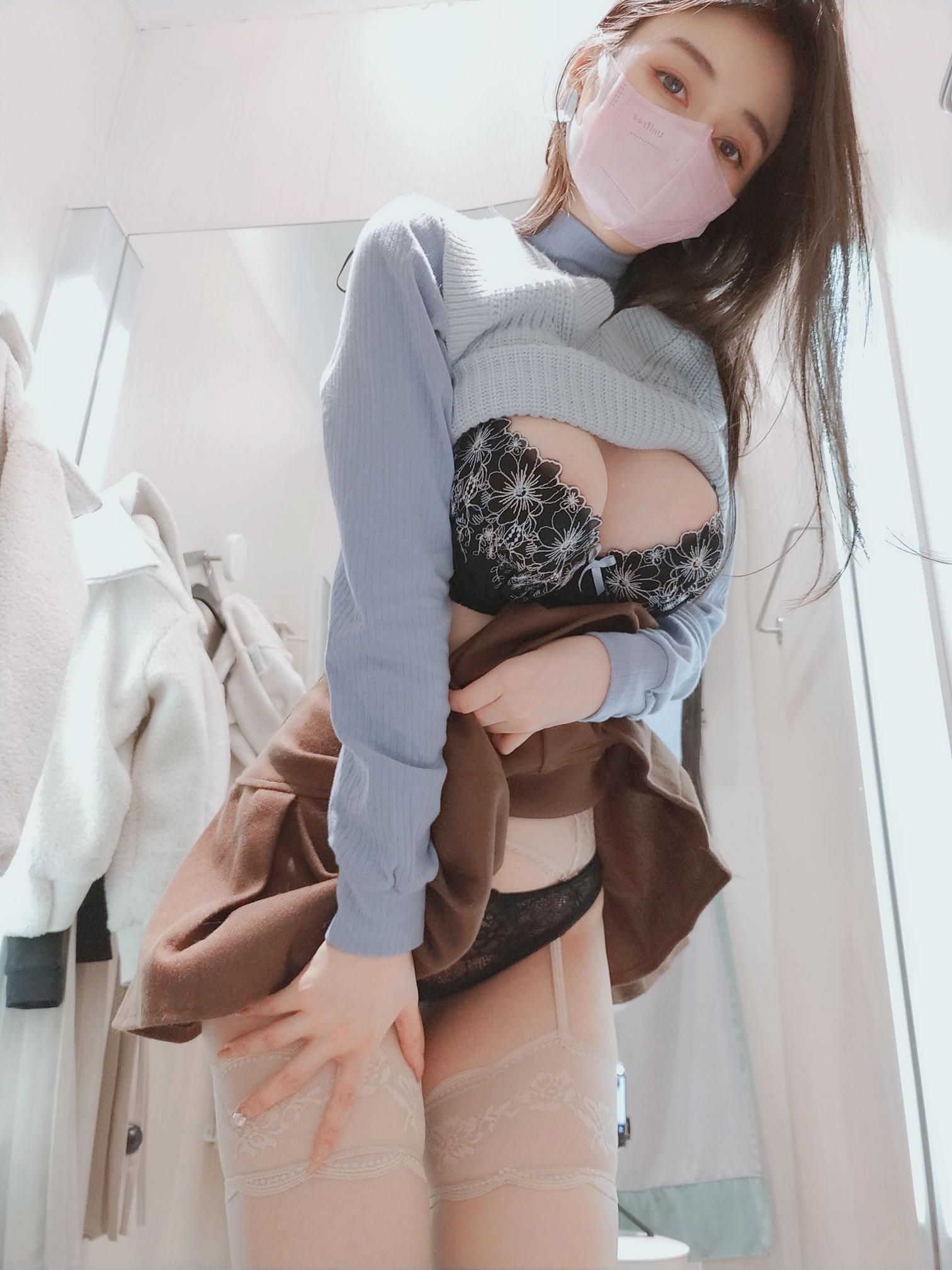 白银81 NO.114 22年05月会员合集[354P-3V-1.17G]-2022-05-05 試着室の自撮り2 [15P-45.14MB]_第1集