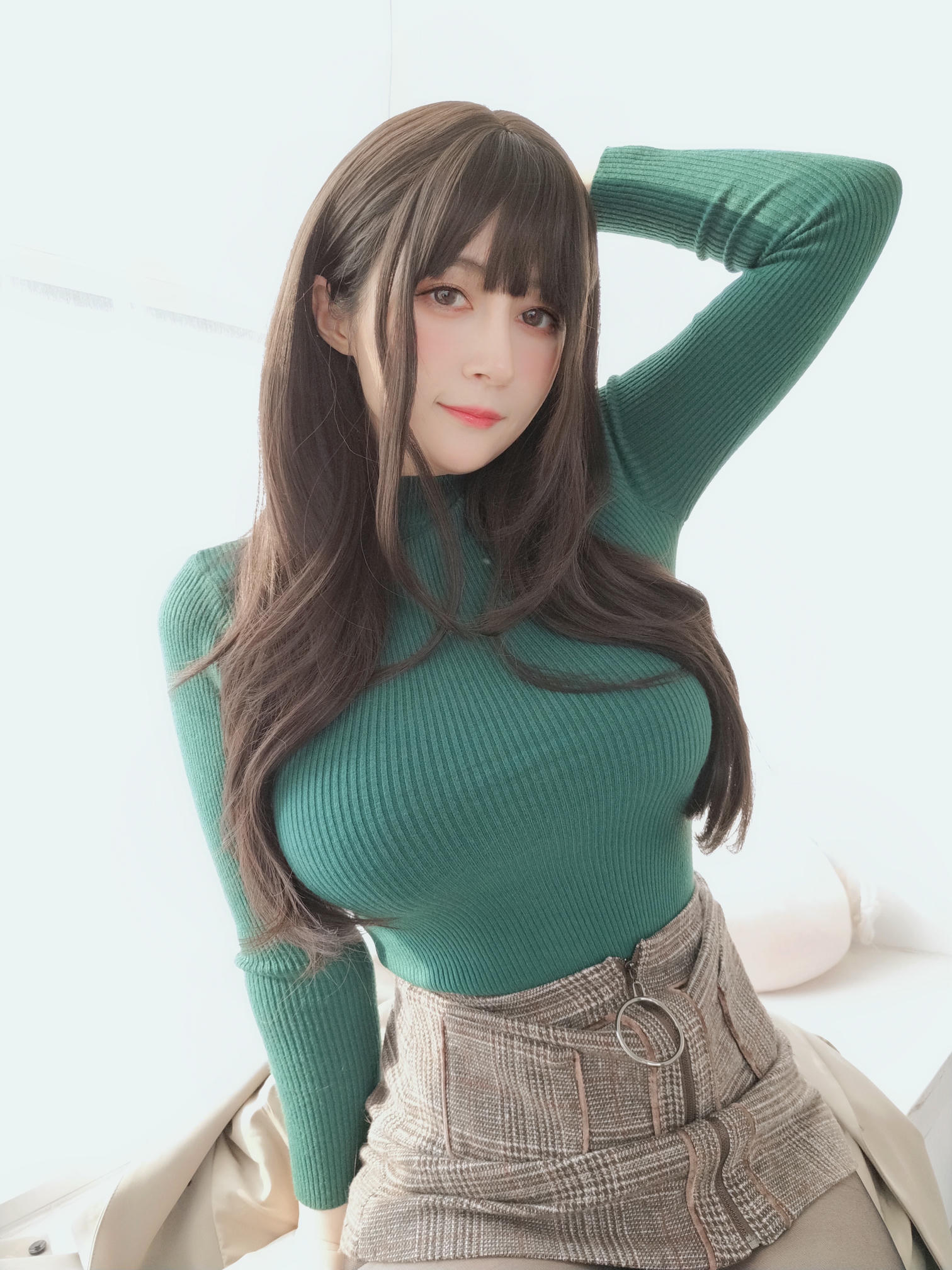 白银81 NO.114 22年05月会员合集[354P-3V-1.17G]-2022-05-11 胸が大きい新人同僚 [15P-42.42MB]_第1集