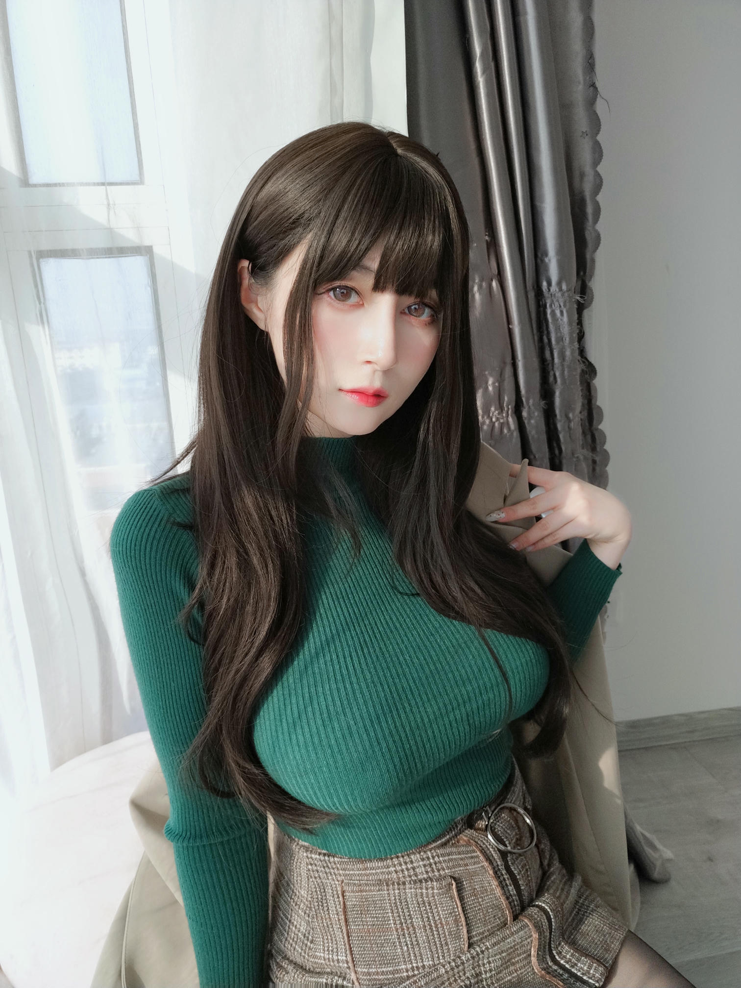白银81 NO.114 22年05月会员合集[354P-3V-1.17G]-2022-05-11 胸が大きい新人同僚 [15P-42.42MB]_第1集