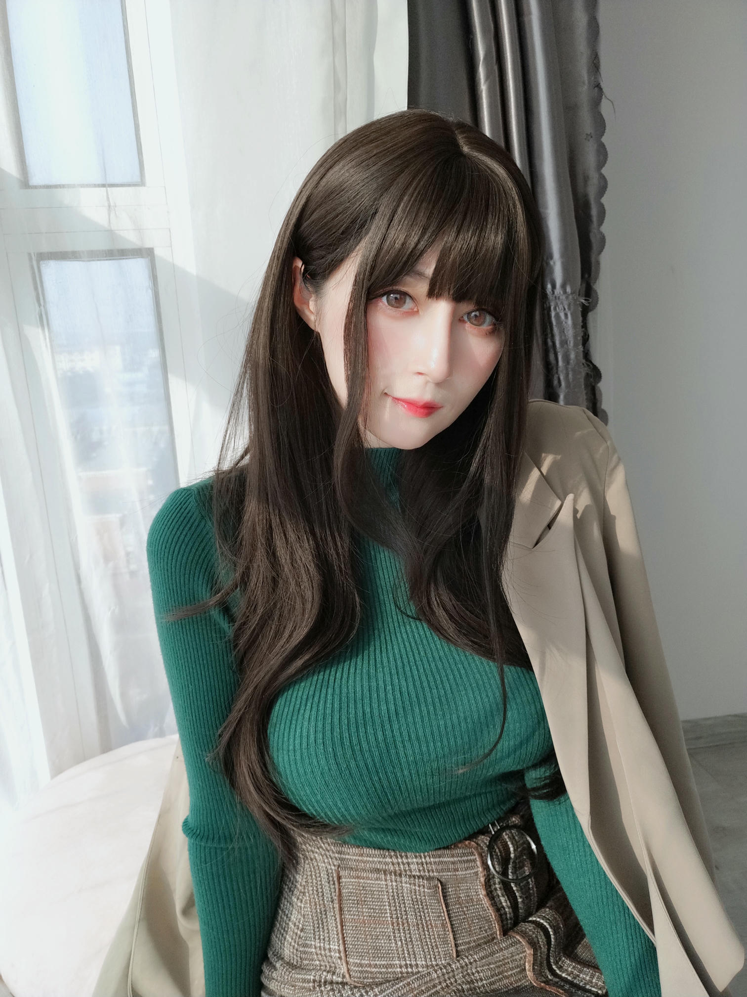 白银81 NO.114 22年05月会员合集[354P-3V-1.17G]-2022-05-11 胸が大きい新人同僚 [15P-42.42MB]_第1集