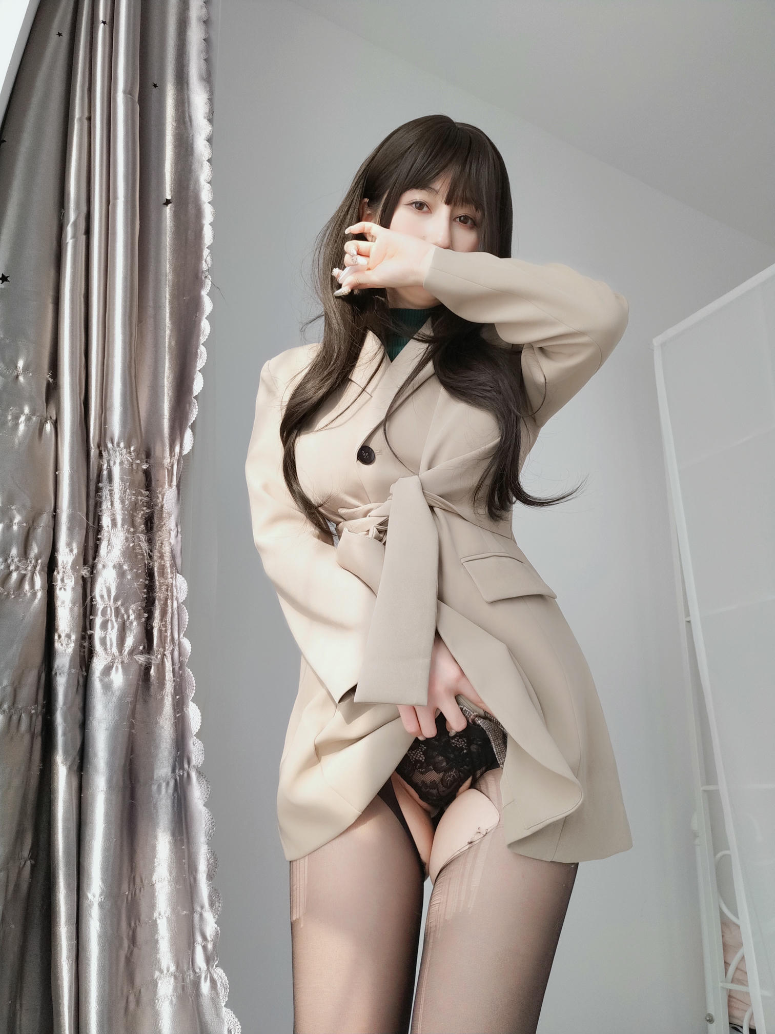 白银81 NO.114 22年05月会员合集[354P-3V-1.17G]-2022-05-18 スーツの下のストッキング [15P-52.03MB]_第1集