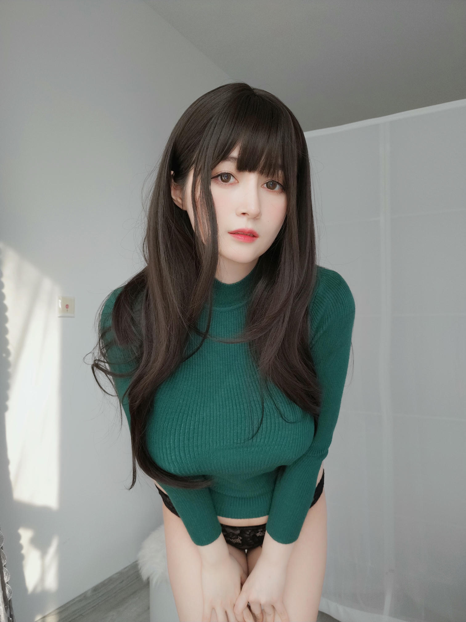 白银81 NO.114 22年05月会员合集[354P-3V-1.17G]-2022-05-19 ストッキングを履く [11P1V-75.34MB]_第1集
