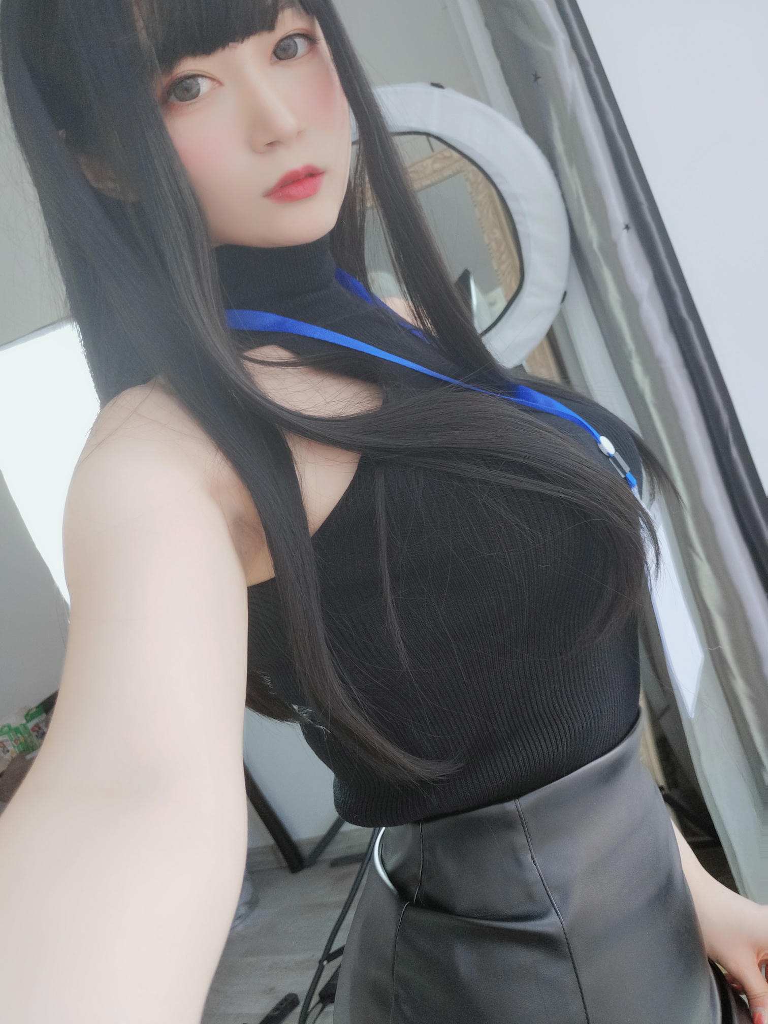 白银81 NO.024 职场新人 [118P7V-642MB]_第1集