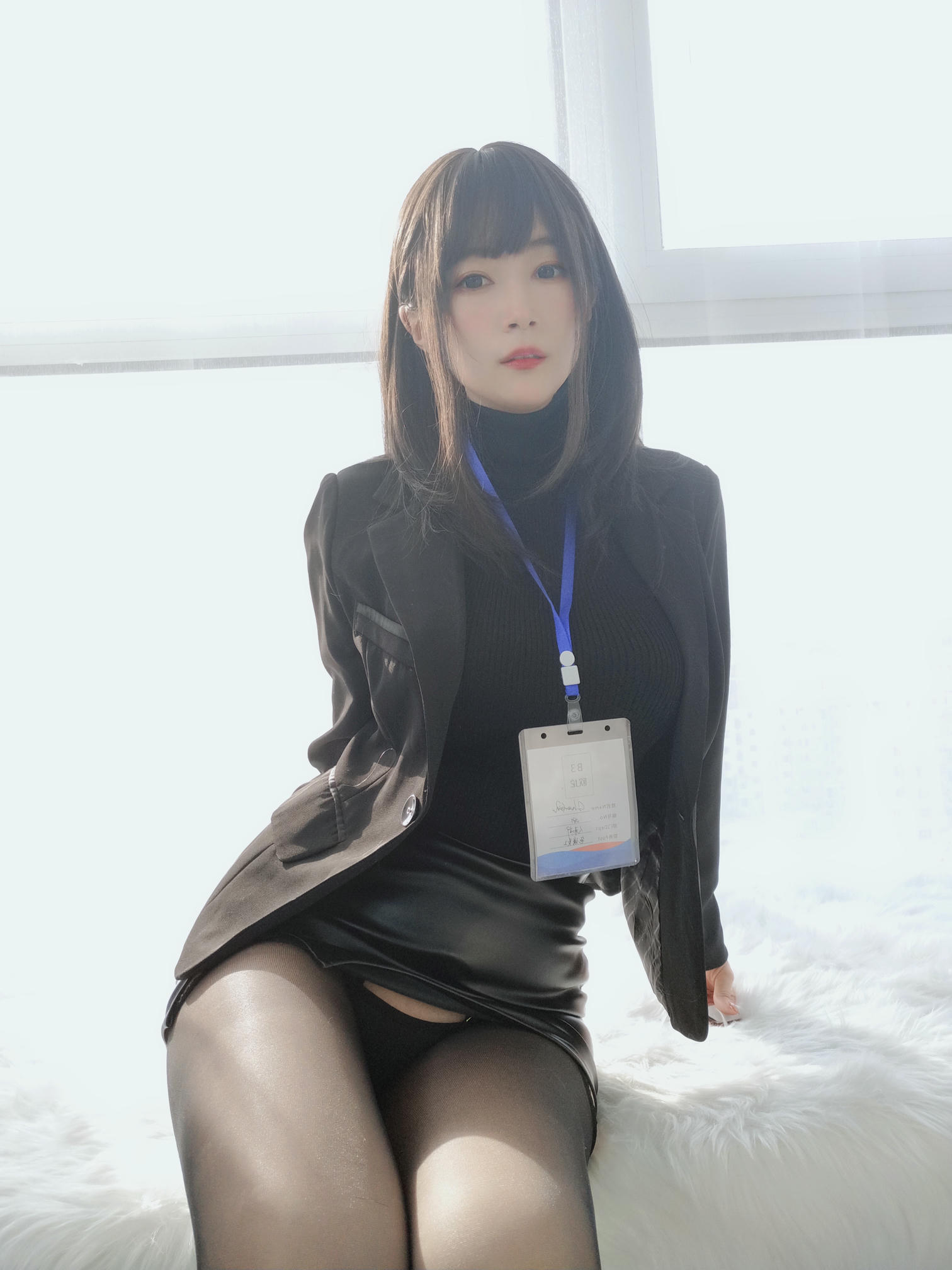 白银81 NO.024 职场新人 [118P7V-642MB]_第1集