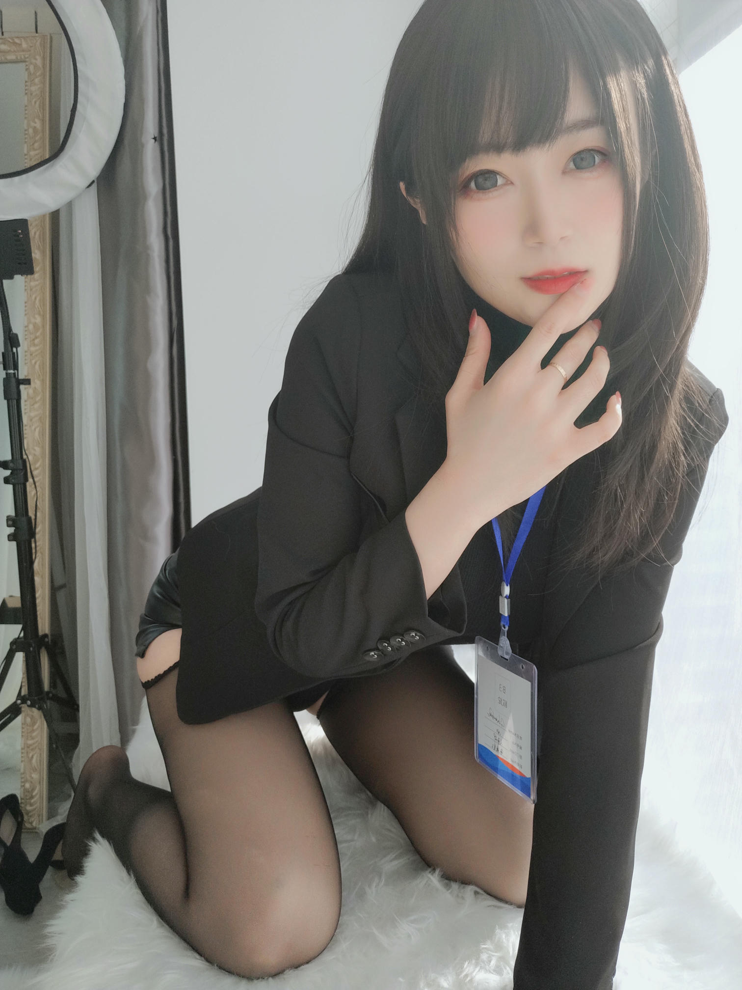 白银81 NO.024 职场新人 [118P7V-642MB]_第2集