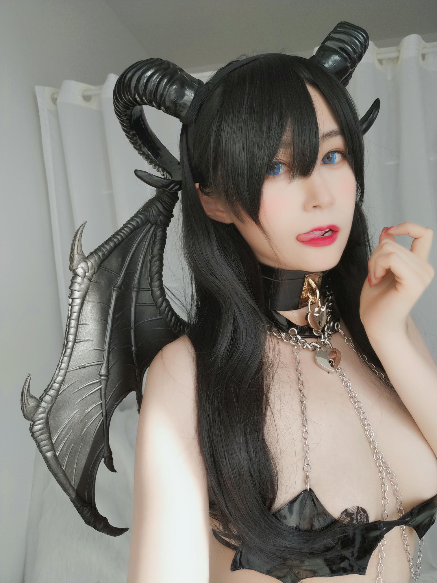 白银81 NO.025 朵拉轰龙少女 [51P-126MB]_第1集