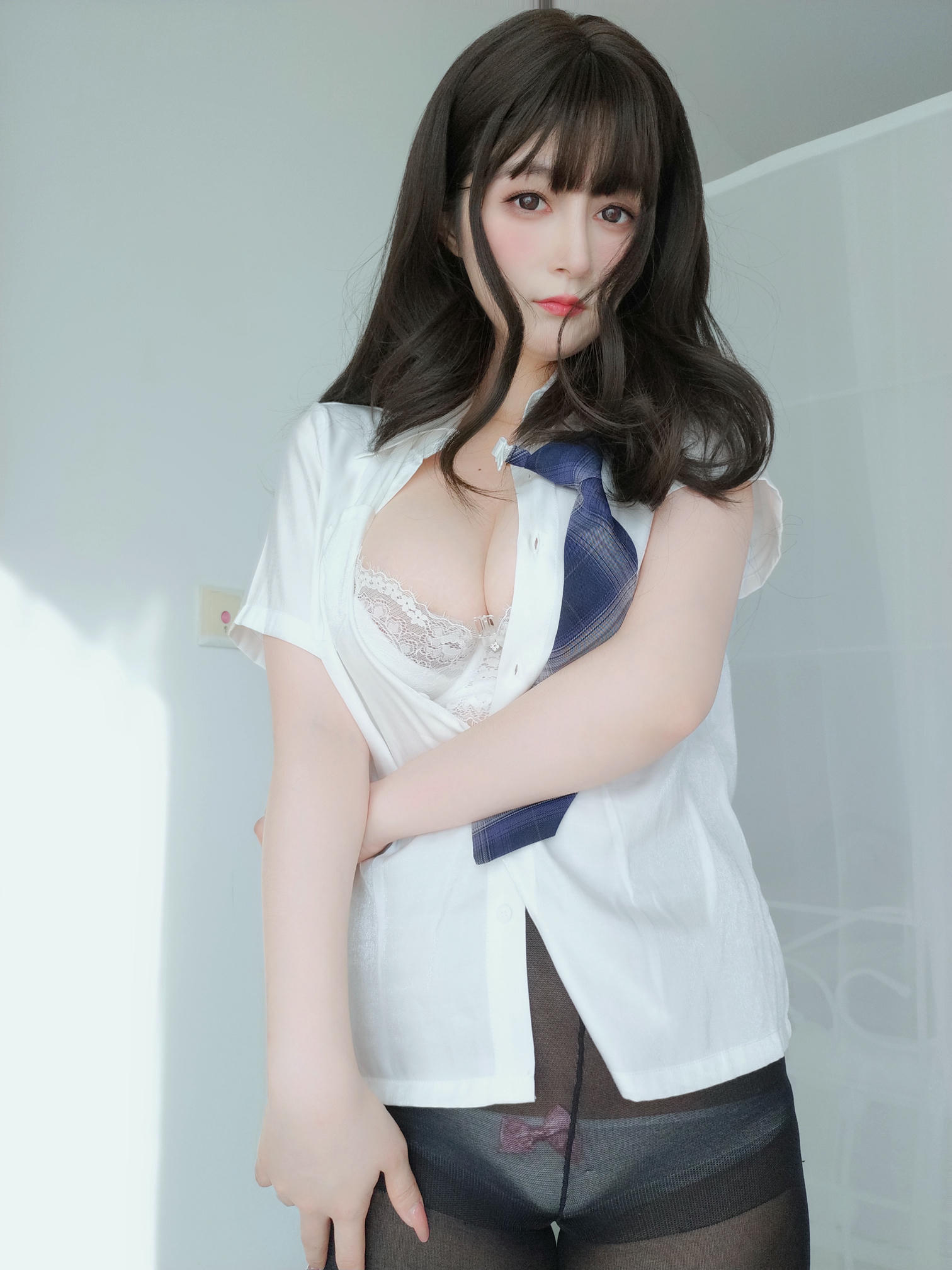 白银81 NO.119 2022年4月会员合集（24期）[386P+11V-1.29G]-2022-04-03 白色内衣 [14P-39.0MB]_第1集