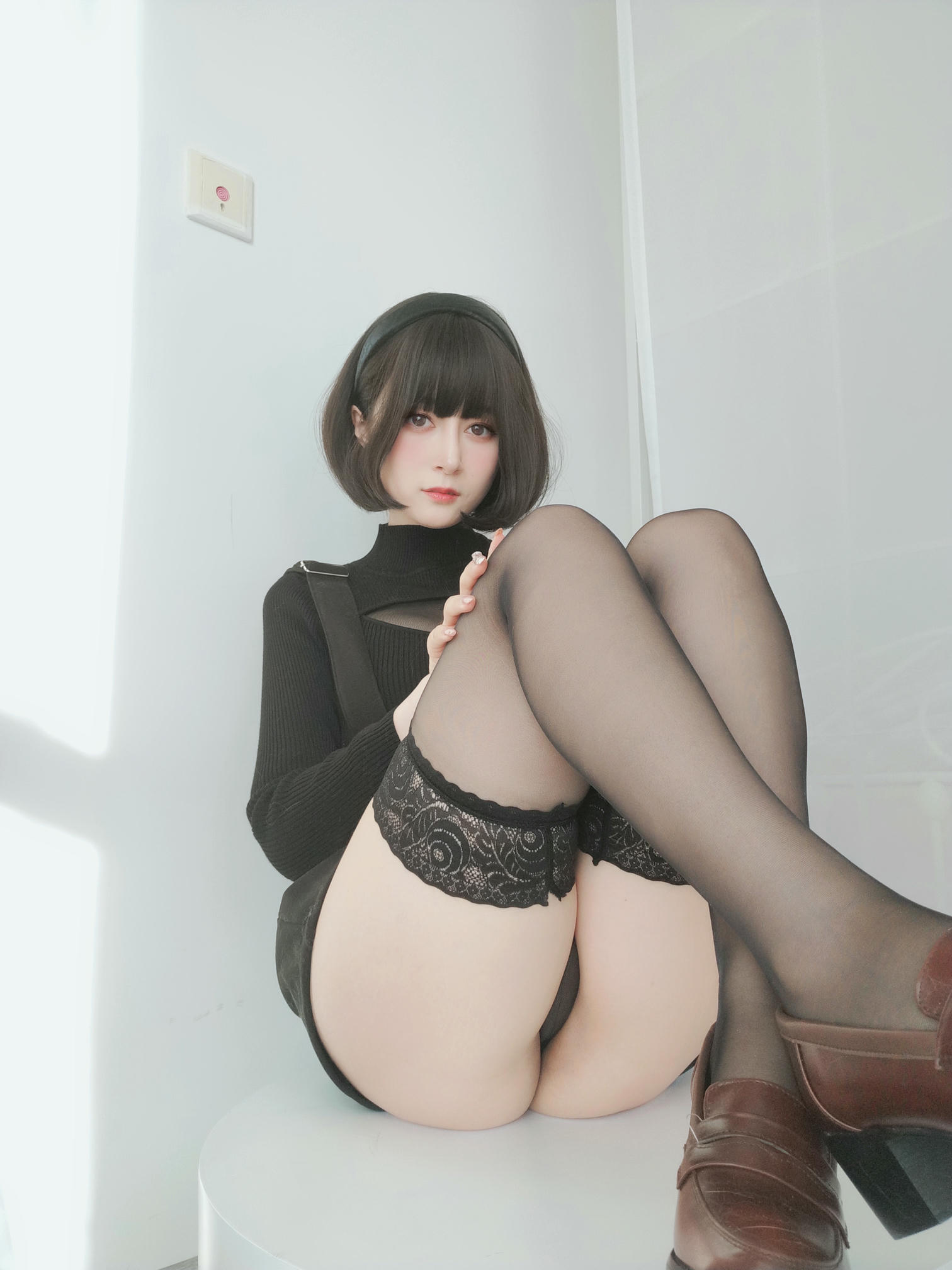 白银81 NO.119 2022年4月会员合集（24期）[386P+11V-1.29G]-2022-04-21 毛衣下的黑色透明连体衣 [28P2V-155MB]_第1集