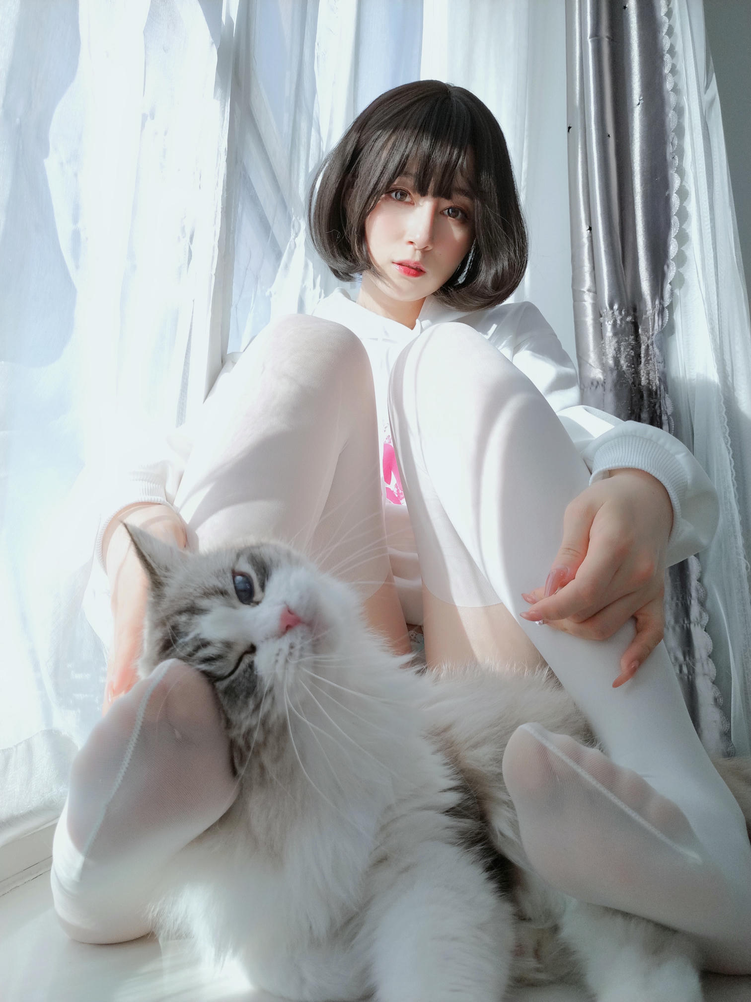 白银81 NO.119 2022年4月会员合集（24期）[386P+11V-1.29G]-2022-04-24-2 妹妹和猫 [15P-36.7MB]_第1集