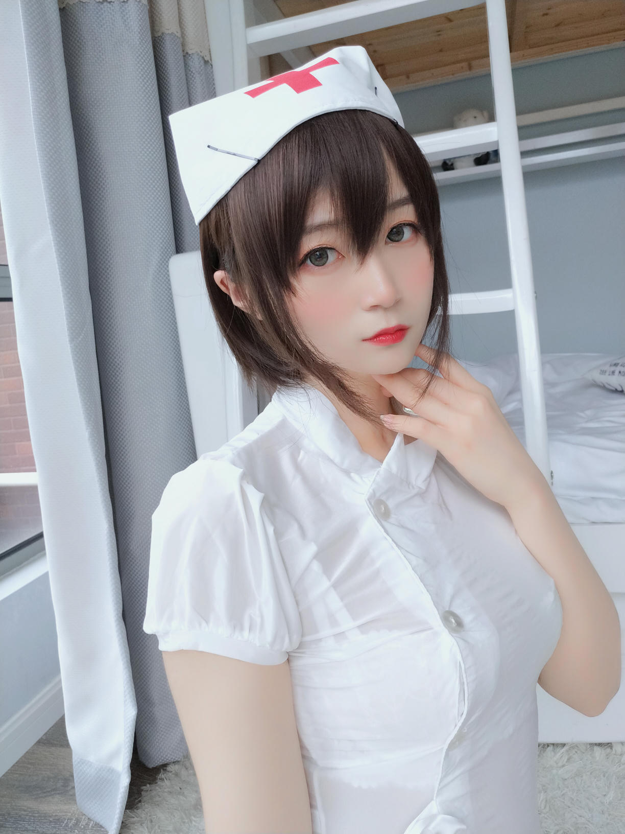 白银81 NO.002 白丝小护士 [51P4V-453MB]_第1集