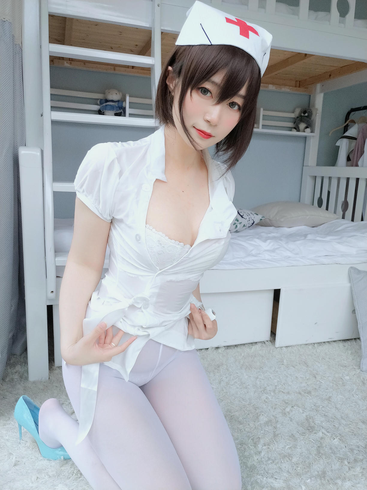 白银81 NO.002 白丝小护士 [51P4V-453MB]_第1集