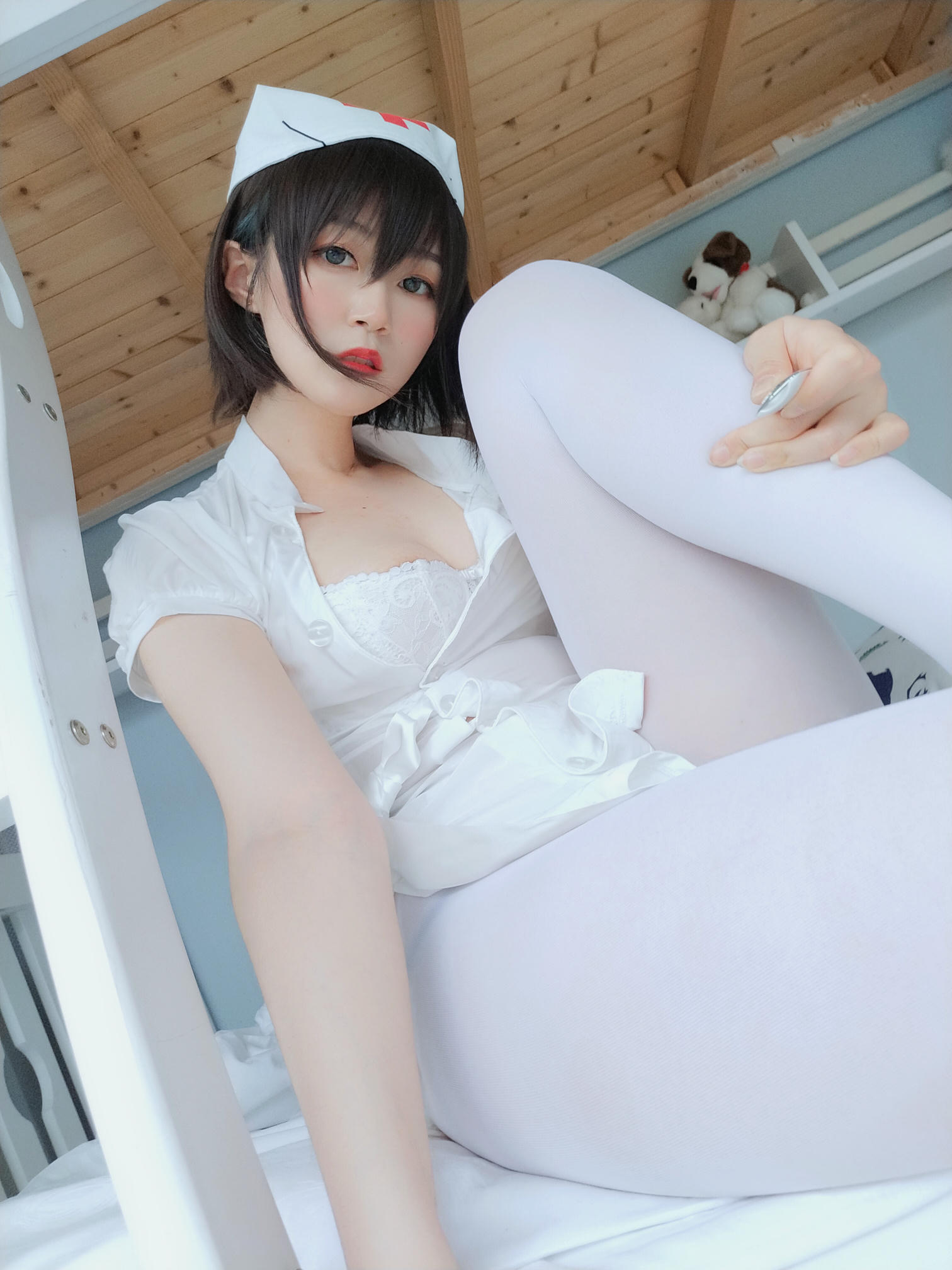 白银81 NO.002 白丝小护士 [51P4V-453MB]_第1集