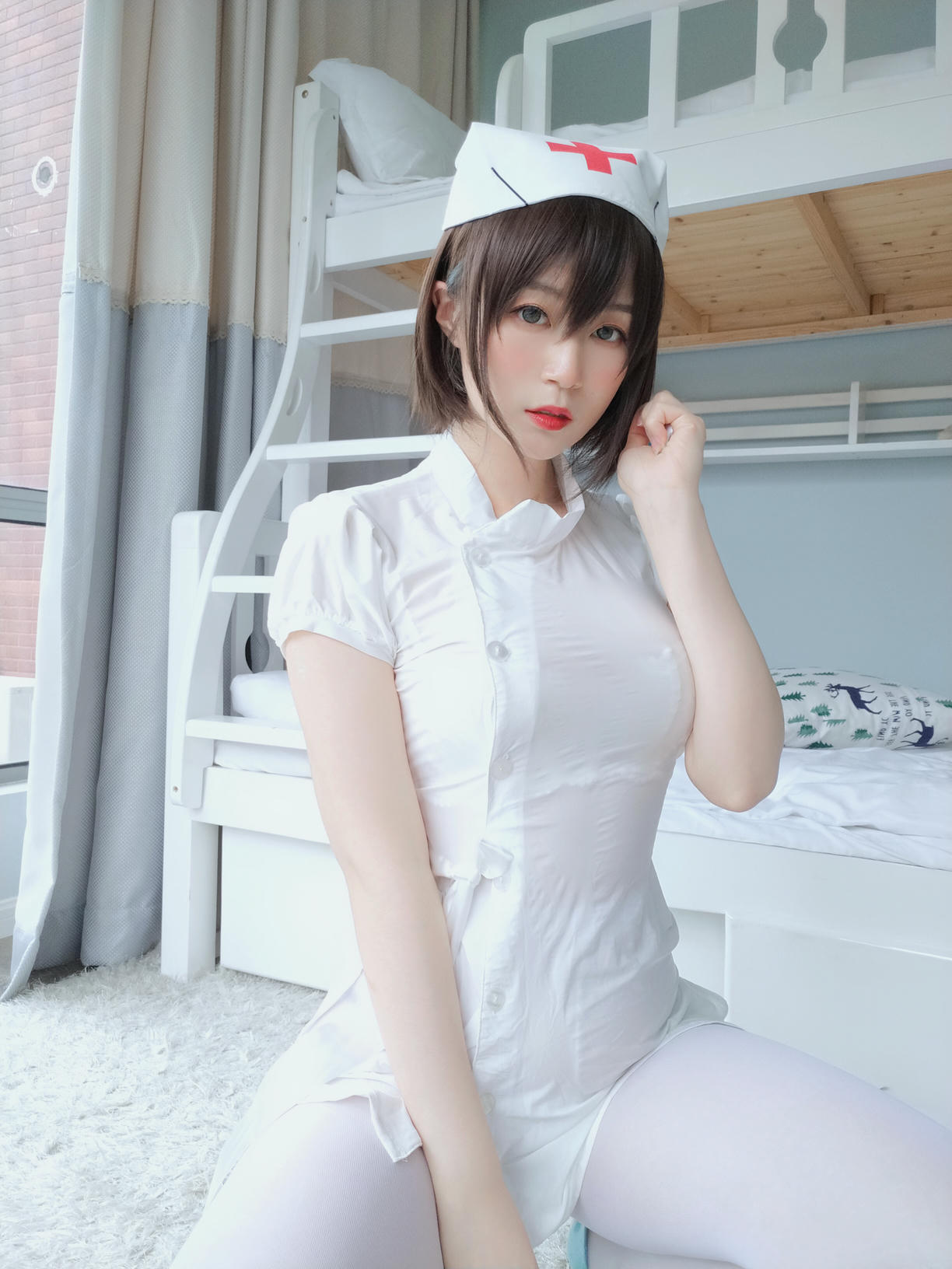 白银81 NO.002 白丝小护士 [51P4V-453MB]_第1集