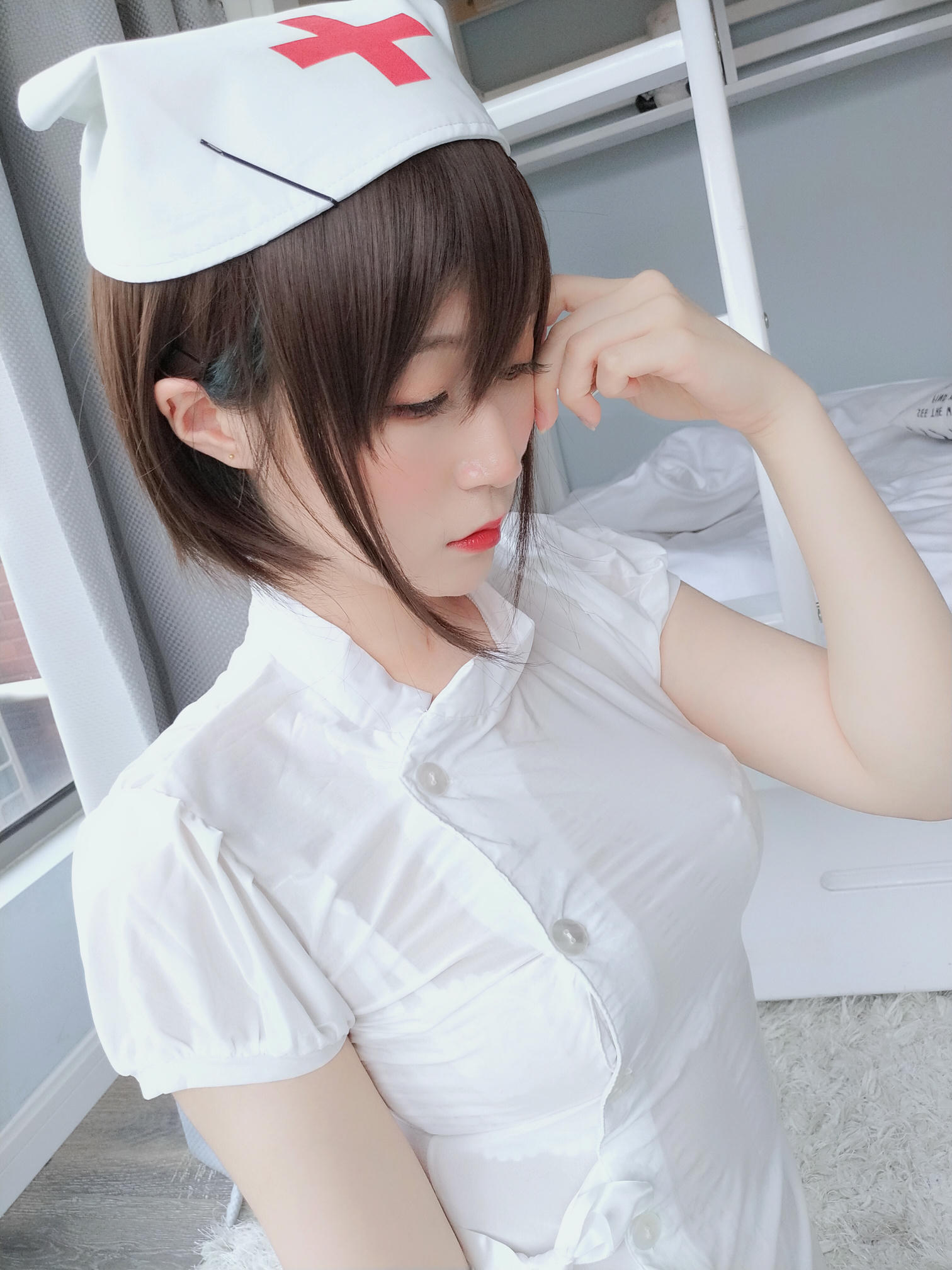 白银81 NO.002 白丝小护士 [51P4V-453MB]_第1集