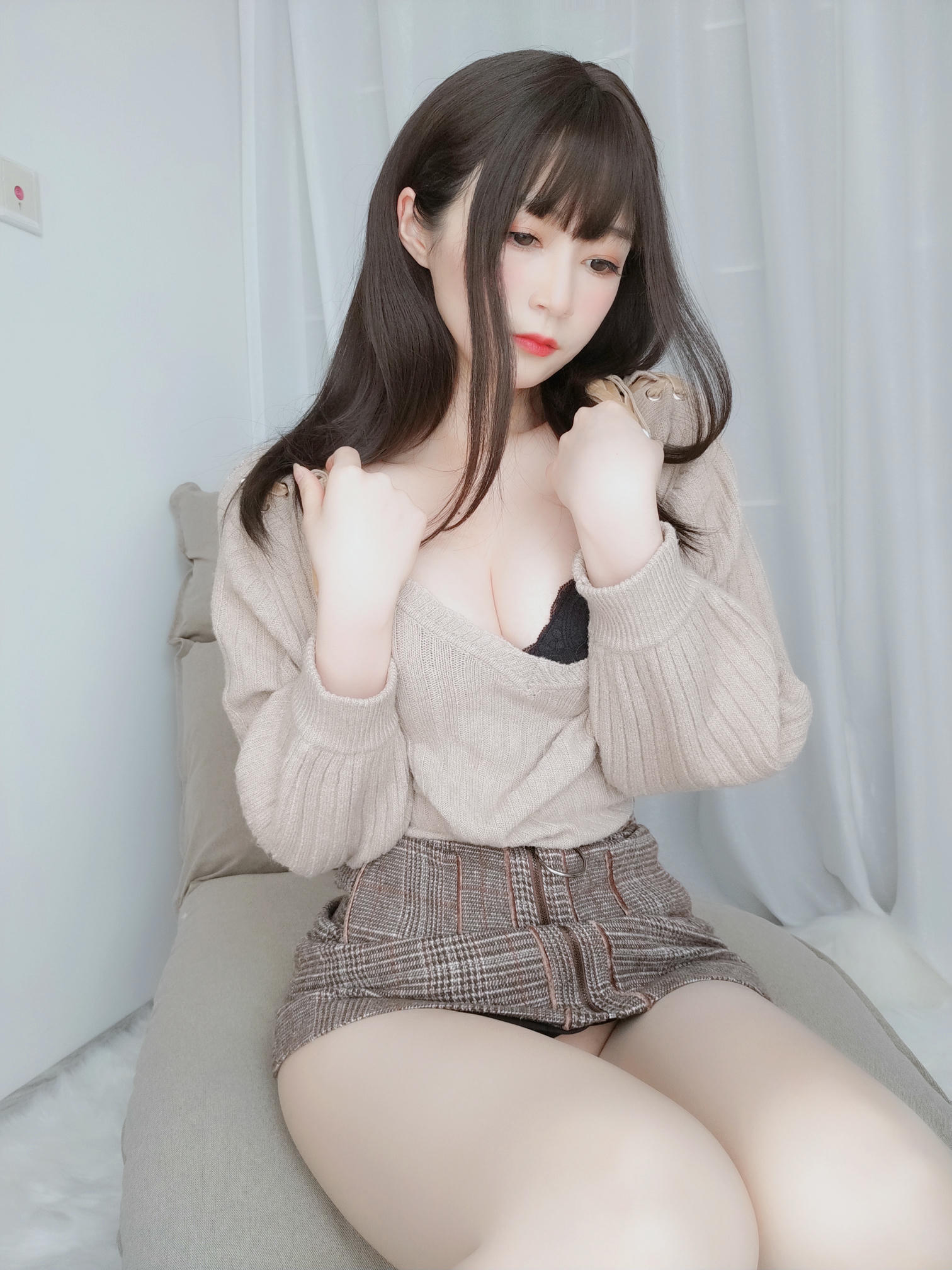 白银81 NO.031 甜美后辈日常篇 [130P3V-991MB]_第6集