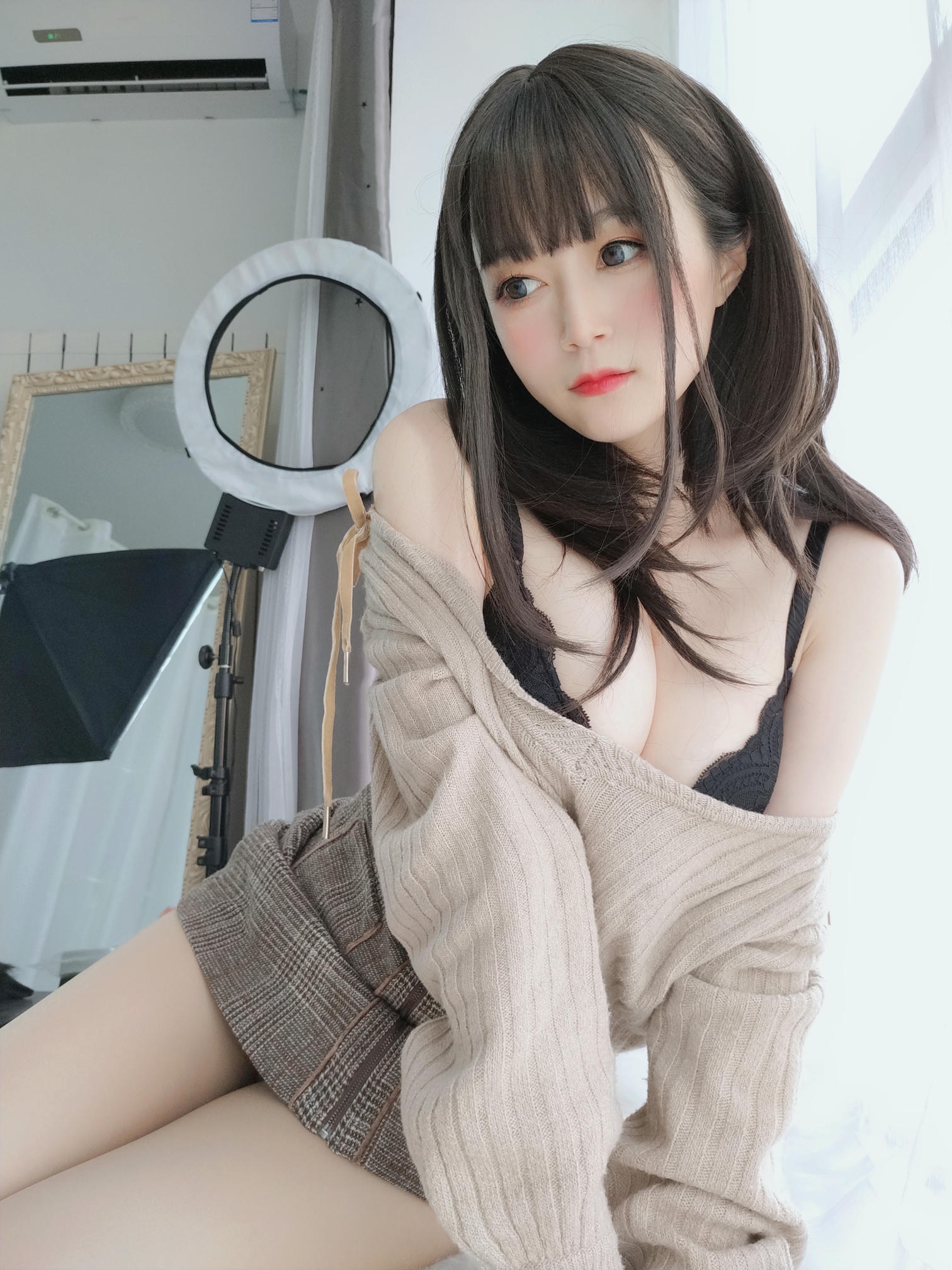 白银81 NO.031 甜美后辈日常篇 [130P3V-991MB]_第3集