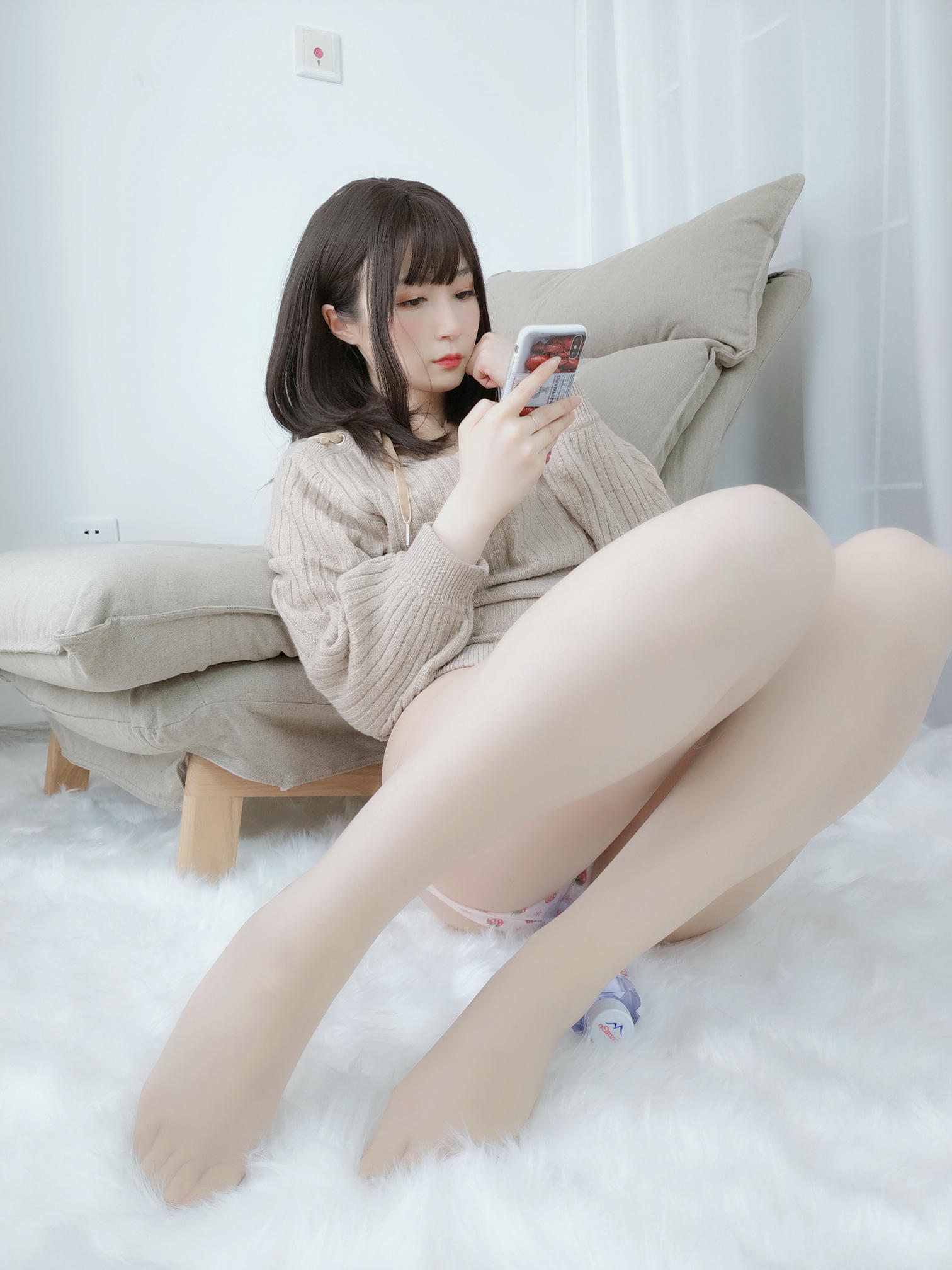 白银81 NO.031 甜美后辈日常篇 [130P3V-991MB]_第4集