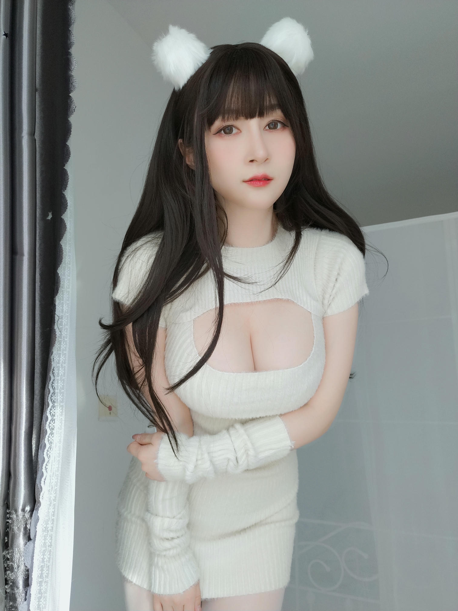 白银81 NO.122 22年07月Fantia会员合集（3套）[190P-8V-1.06G]-2022-07-05 白い真珠 [15P-41.55MB]_第1集