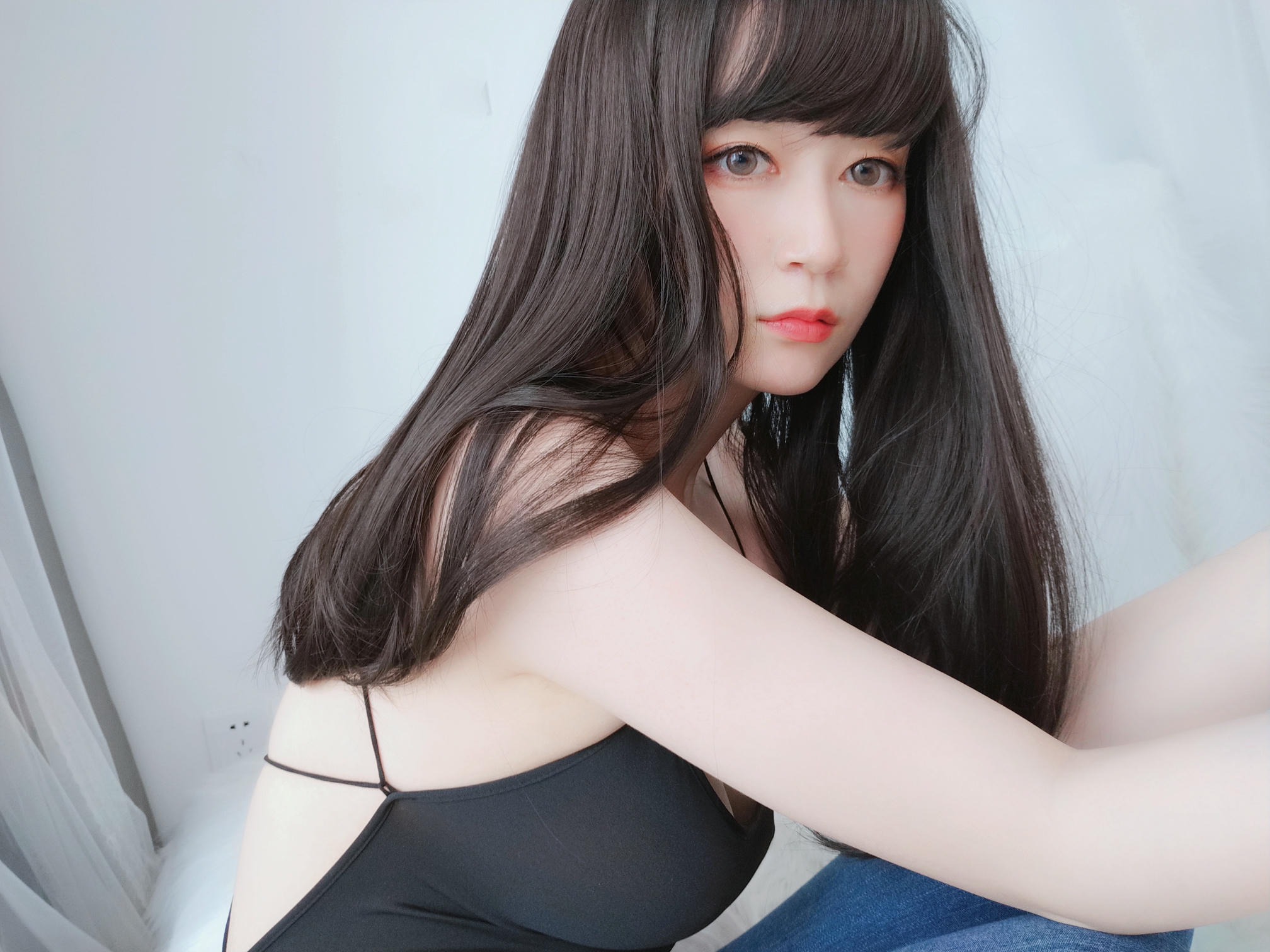 白银81 NO.037 露背上衣 [63P1V-331MB]_第1集