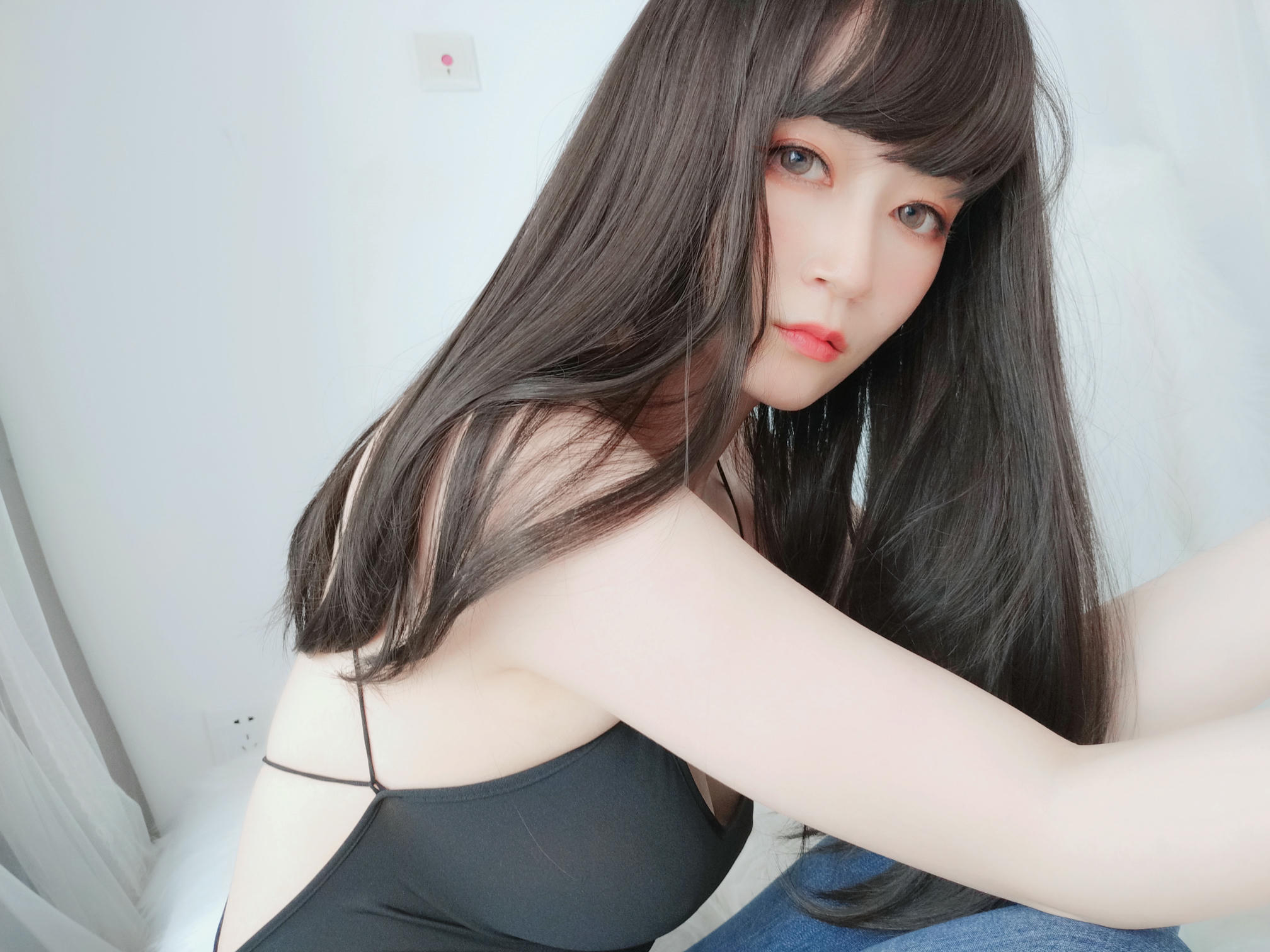 白银81 NO.037 露背上衣 [63P1V-331MB]_第1集