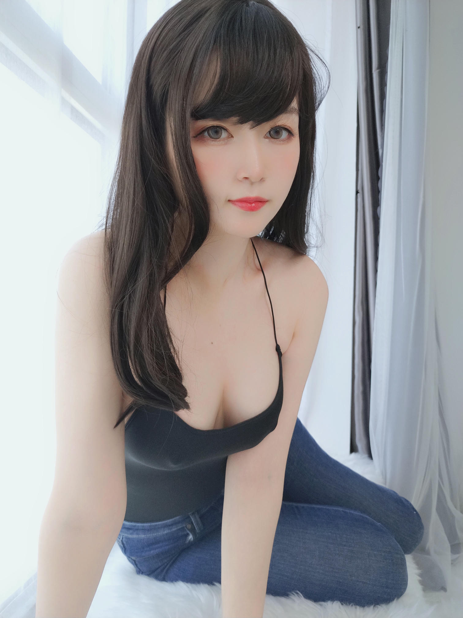 白银81 NO.037 露背上衣 [63P1V-331MB]_第3集