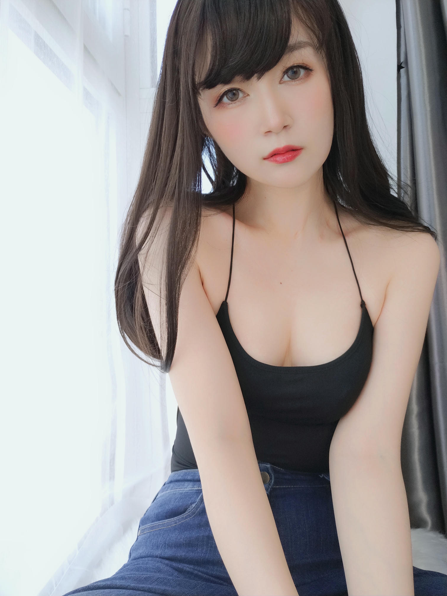 白银81 NO.037 露背上衣 [63P1V-331MB]_第3集