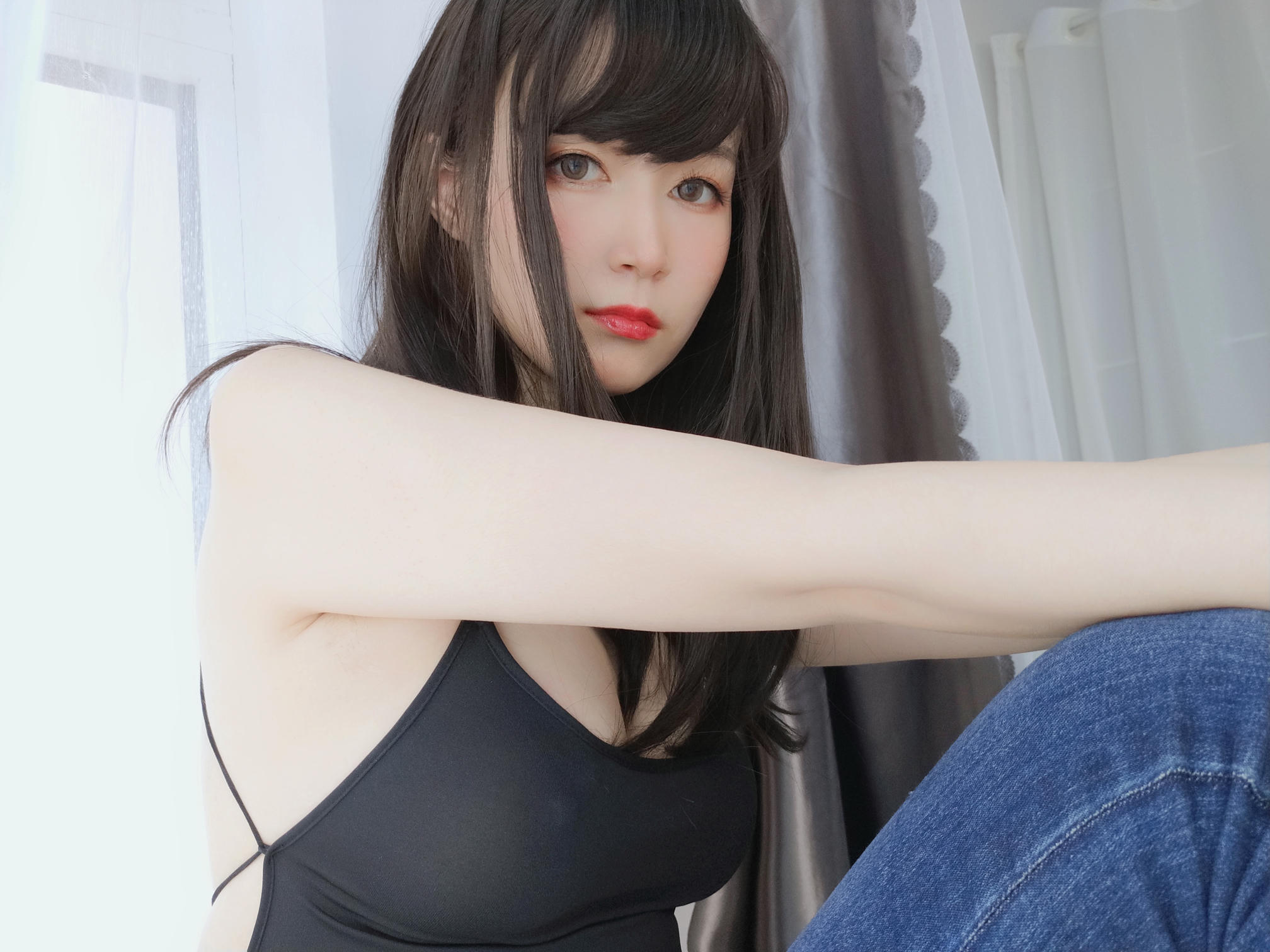 白银81 NO.037 露背上衣 [63P1V-331MB]_第3集