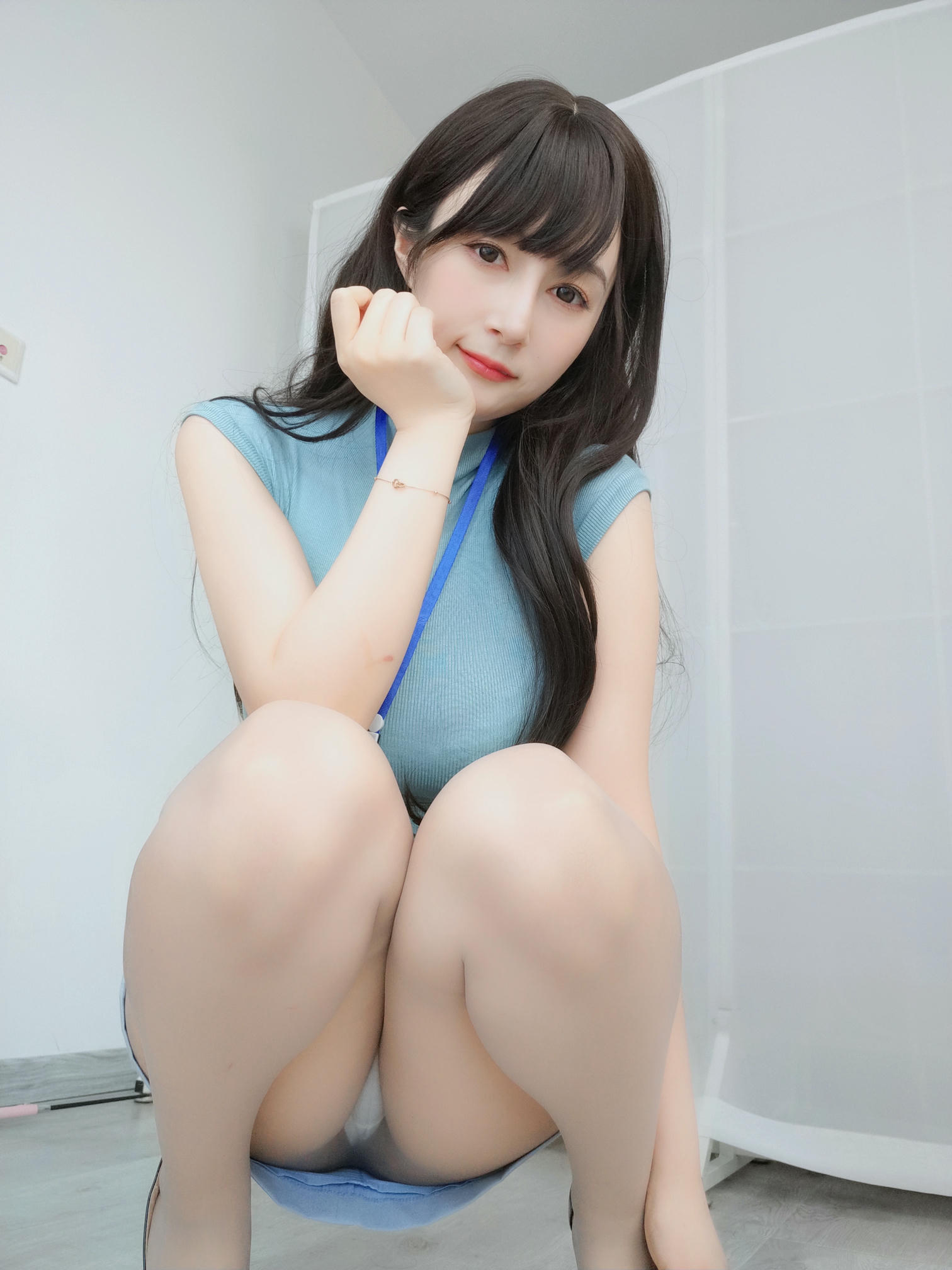 白银81 NO.126 2023年01月会员合集 (24套)[263P-8V-1.17G]-2023-01-22 あの、パンツが露出しました [15P-36.90MB]_第1集