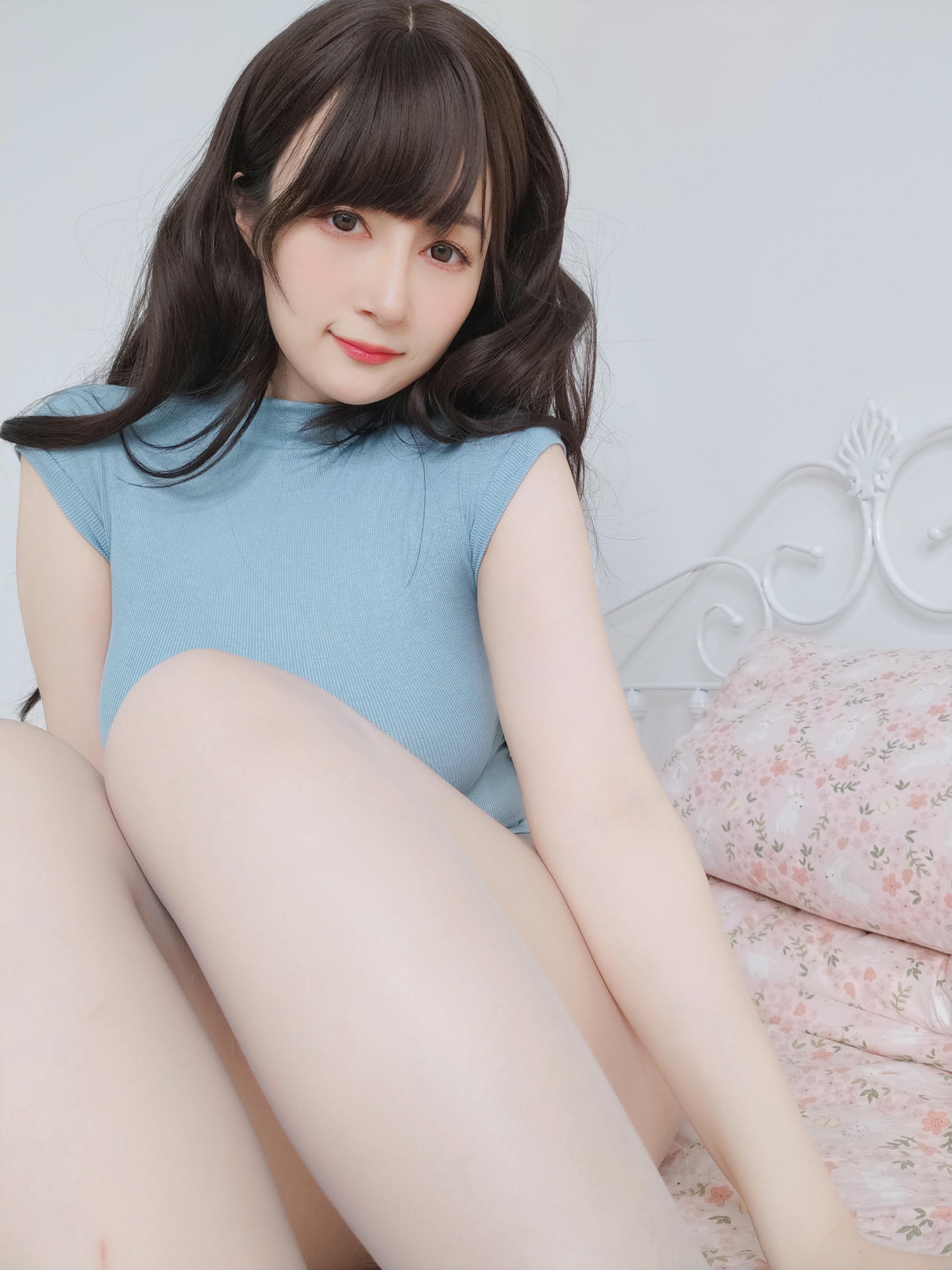白银81 NO.126 2023年01月会员合集 (24套)[263P-8V-1.17G]-2023-01-29 白い修道女 [15P-38.51MB]_第1集