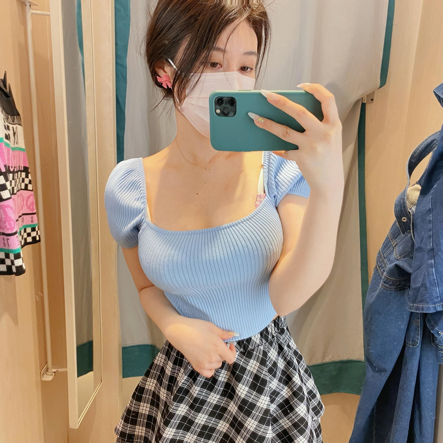 白银81 NO.128 2022年08月会员合集 (全26期) [221P12V-1.56GB]-2022-08-10 試着室の自撮り [15P-37.40MB]_第1集