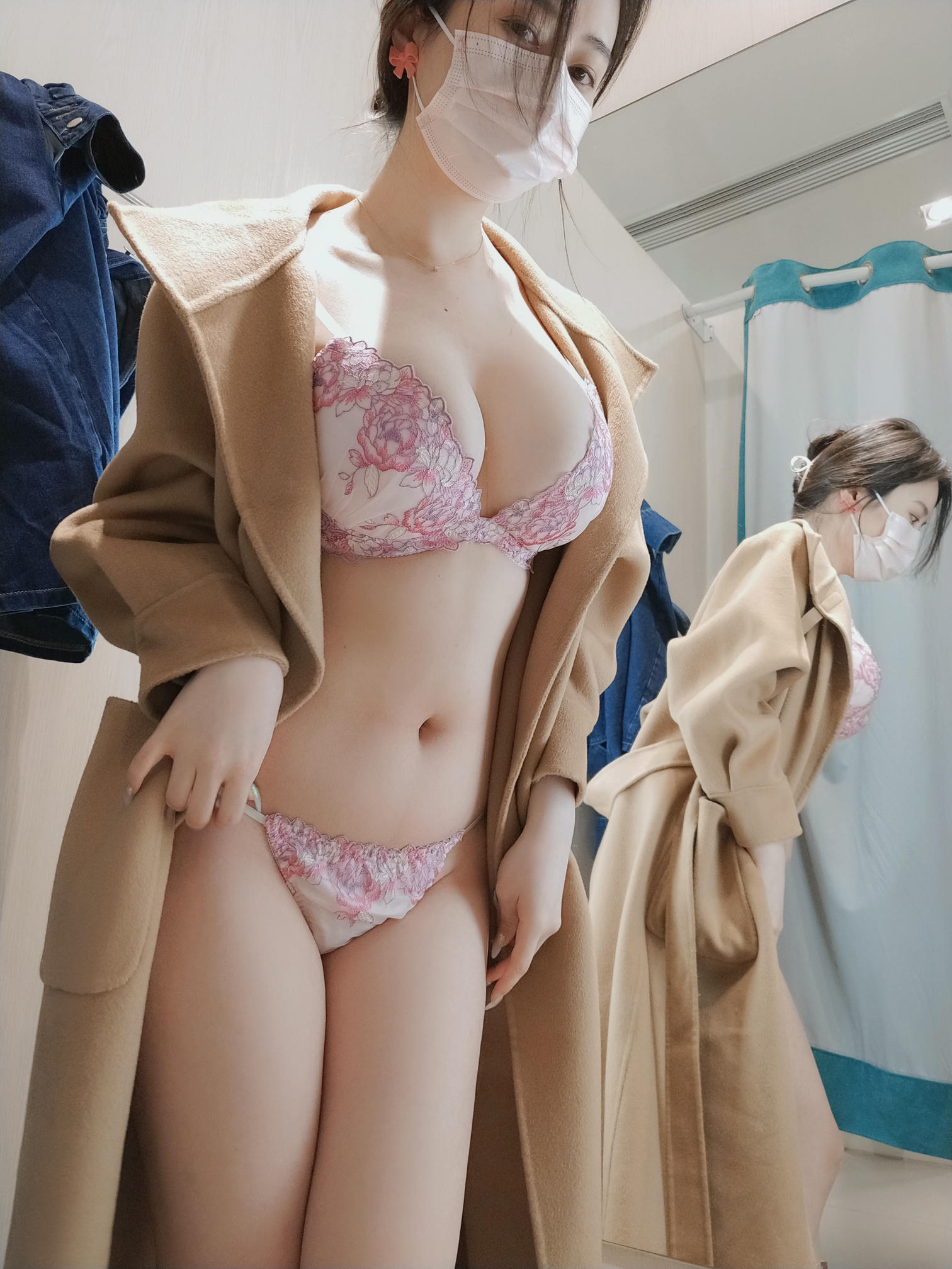 白银81 NO.128 2022年08月会员合集 (全26期) [221P12V-1.56GB]-2022-08-14 コートの下の下着 [15P-49.42MB]_第1集
