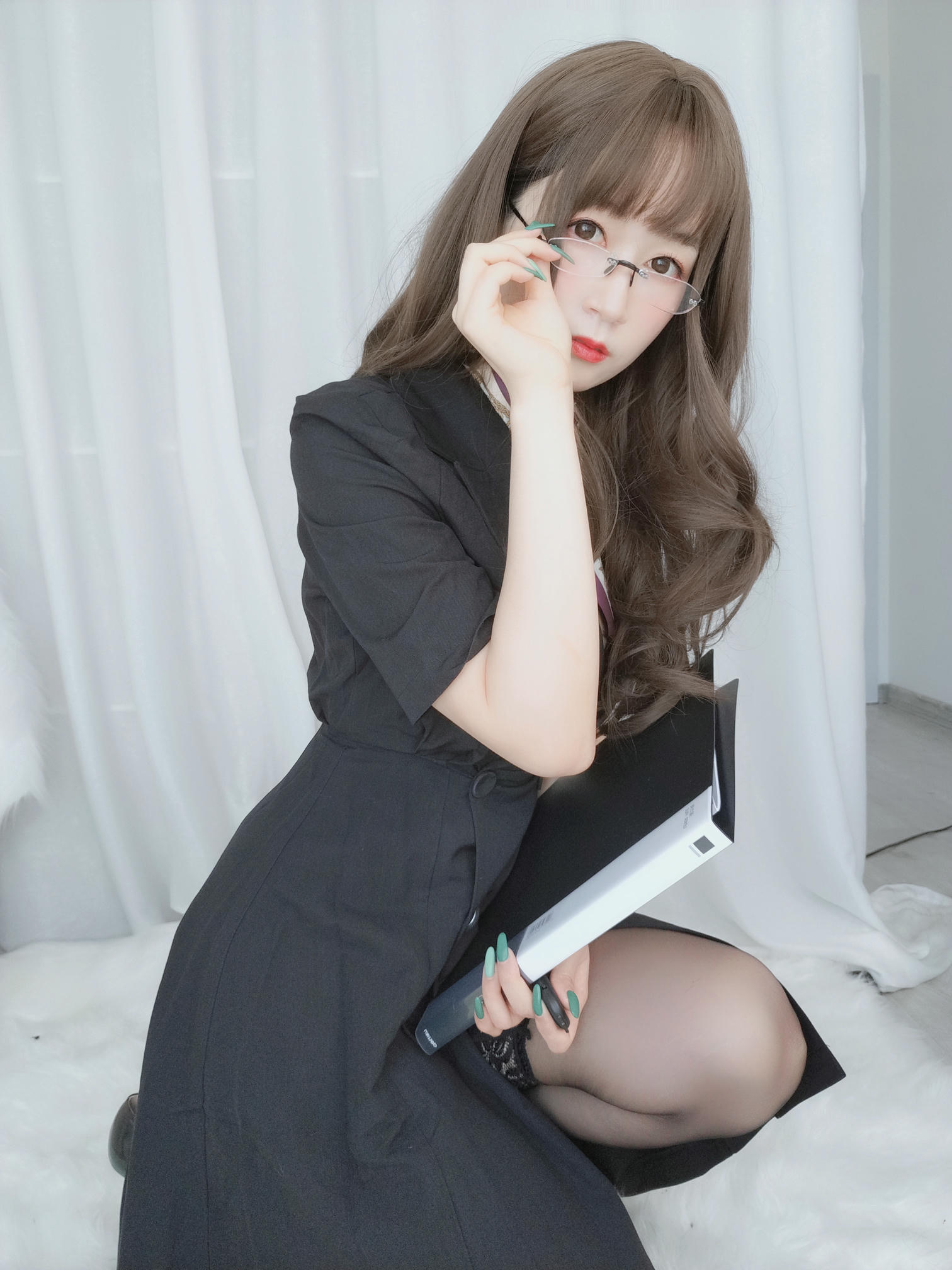 白银81 NO.046 OL下的内衣 [124P12V-1.2GB]_第1集