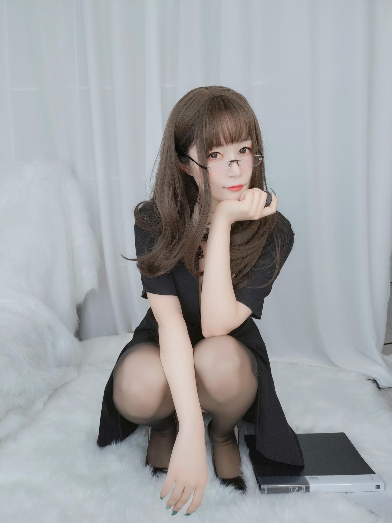 白银81 NO.046 OL下的内衣 [124P12V-1.2GB]_第3集
