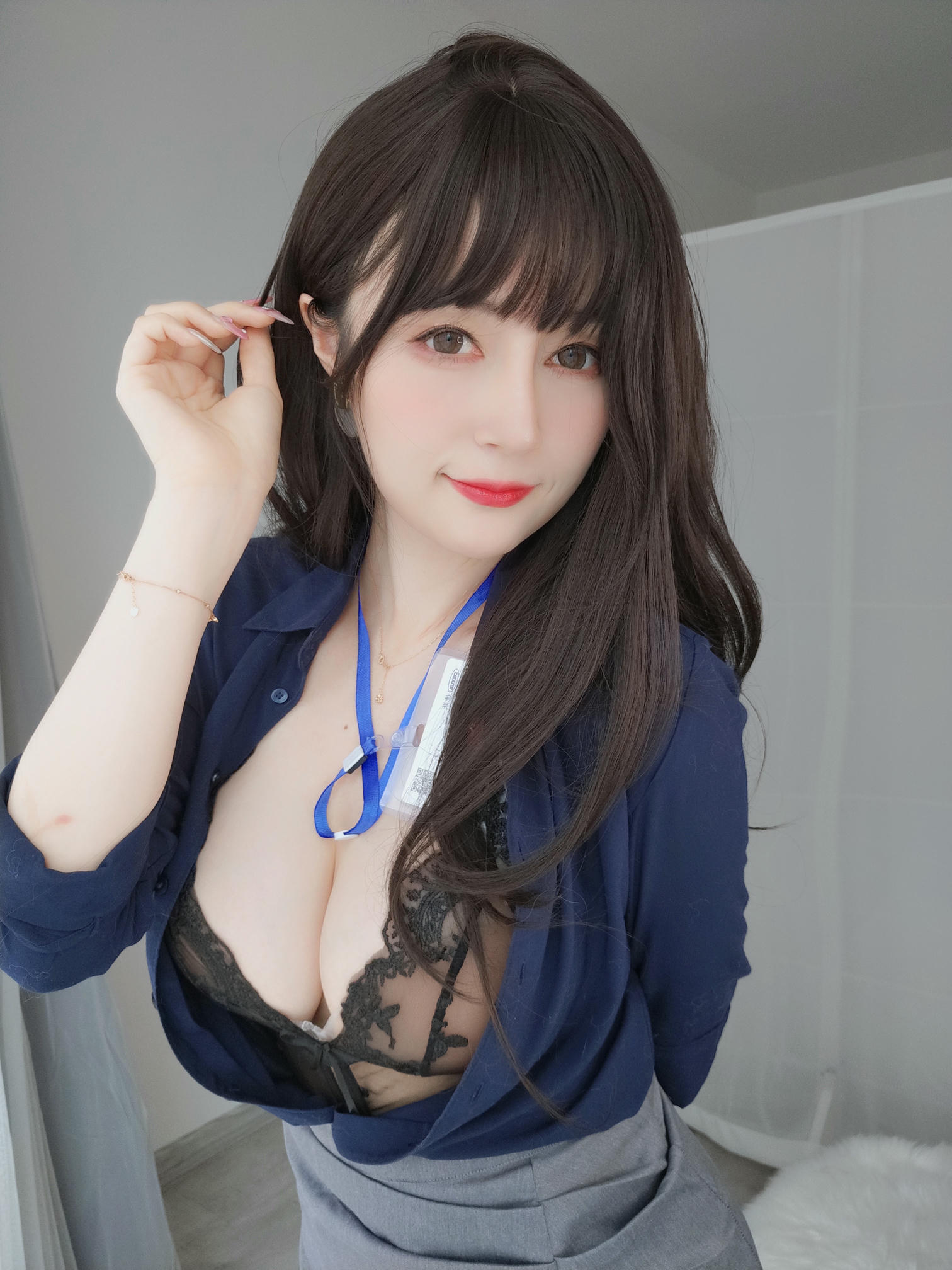 白银81 NO.131 2022年11月会员合集 (全27期) [305P7V-1.19GB]-2022-11-04 新しく来た女性同僚はとても大胆ですhj8.top [15P-42.46MB]_第1集
