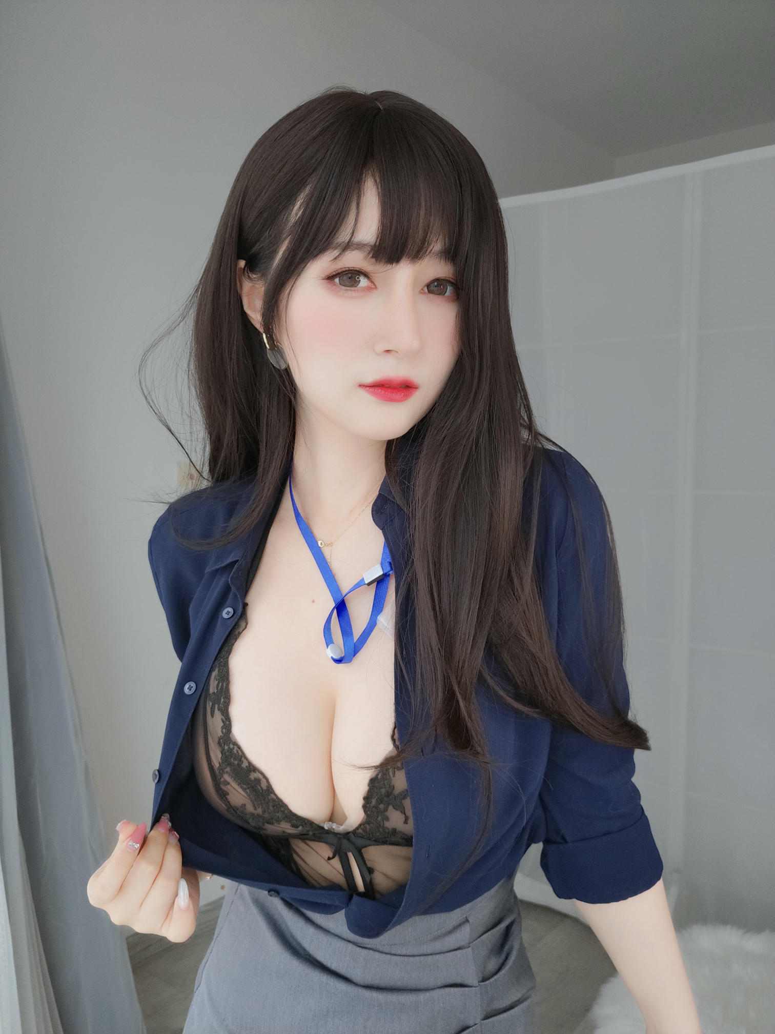 白银81 NO.131 2022年11月会员合集 (全27期) [305P7V-1.19GB]-2022-11-04 新しく来た女性同僚はとても大胆ですhj8.top [15P-42.46MB]_第1集