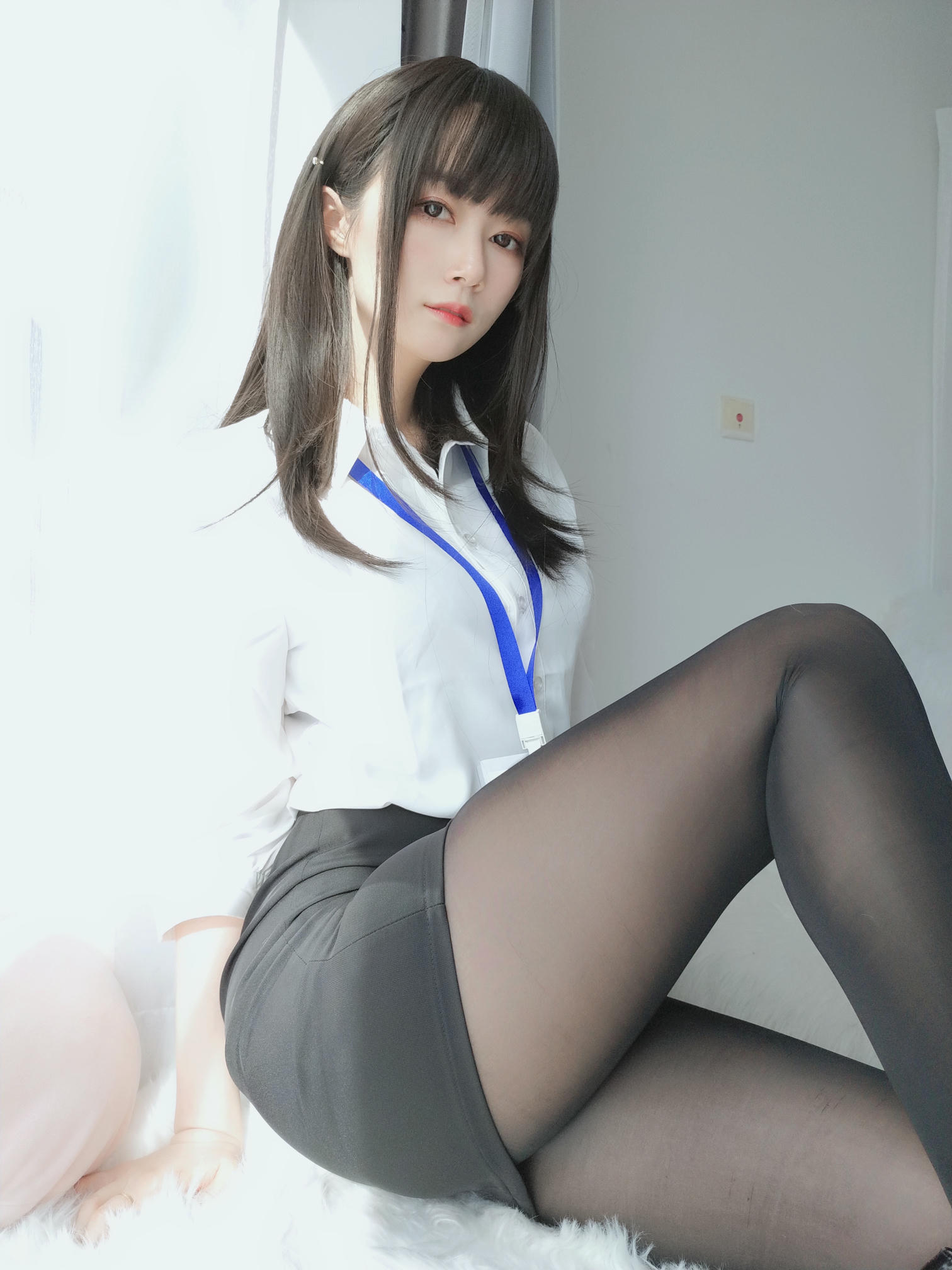 白银81 NO.047 制服 [124P8V-1.09GB]_第1集