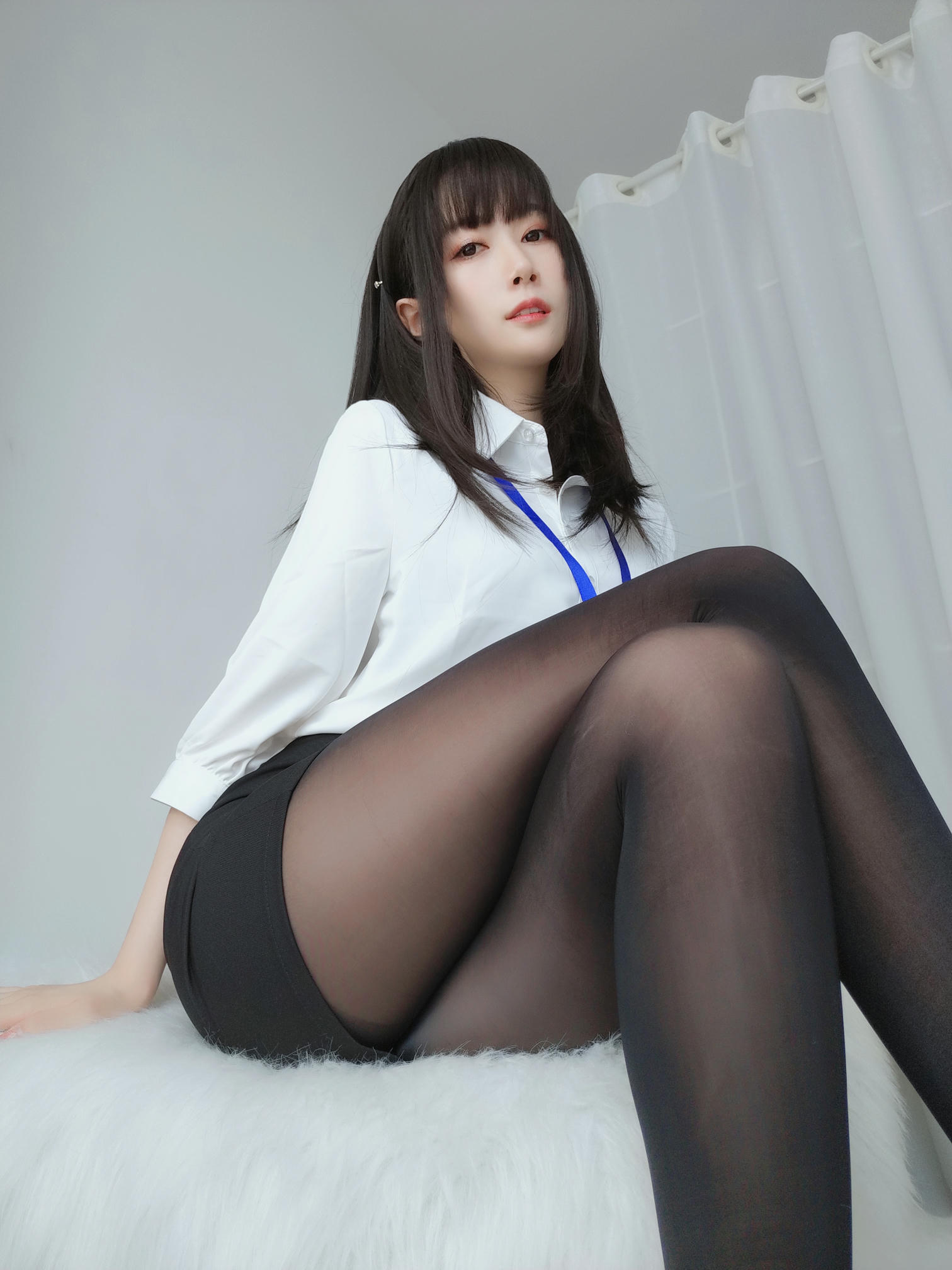 白银81 NO.047 制服 [124P8V-1.09GB]_第1集