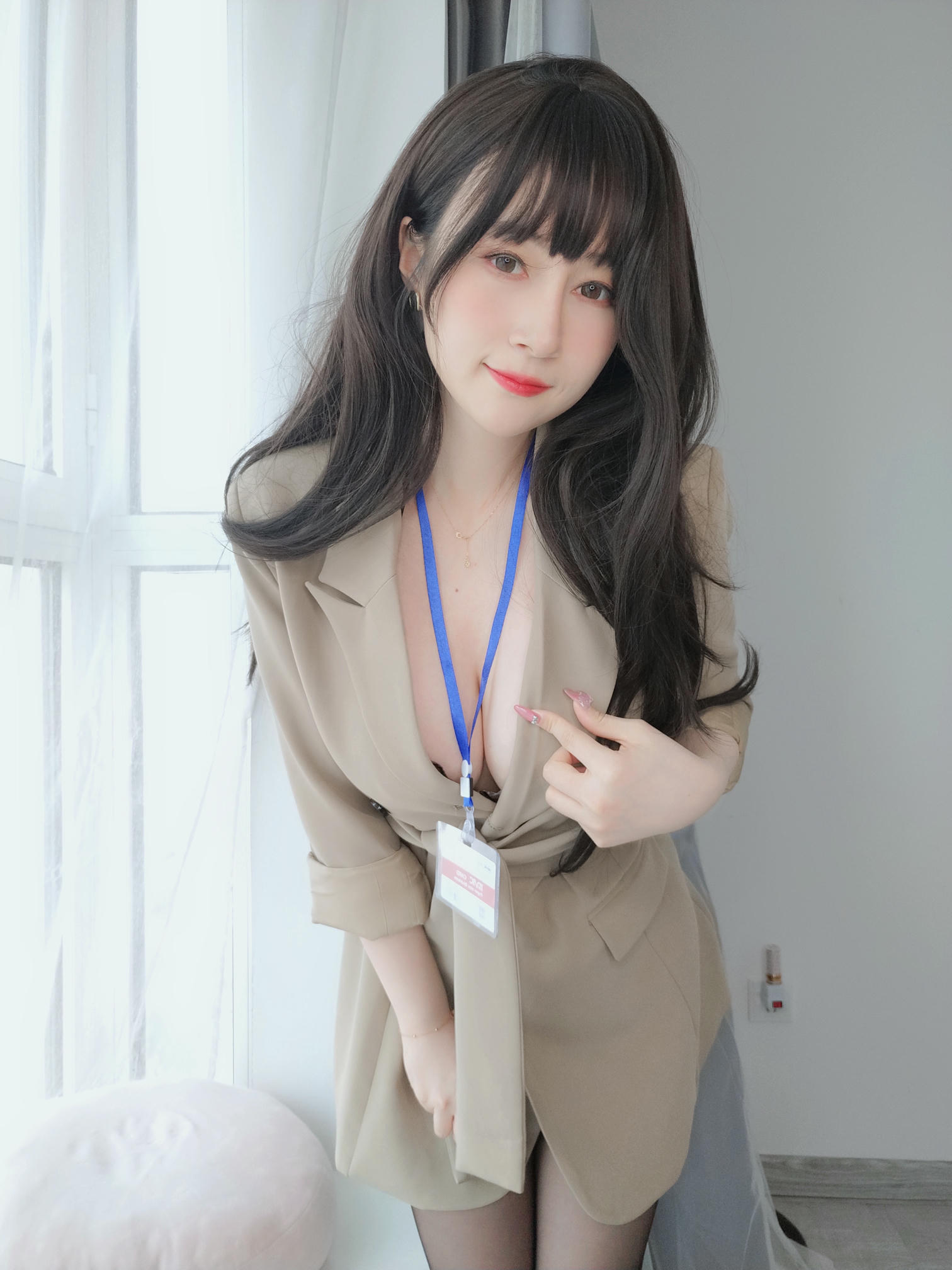 白银81 NO.131 2022年11月会员合集 (全27期) [305P7V-1.19GB]-2022-11-12 大胆に着る [15P-38.42MB]_第1集